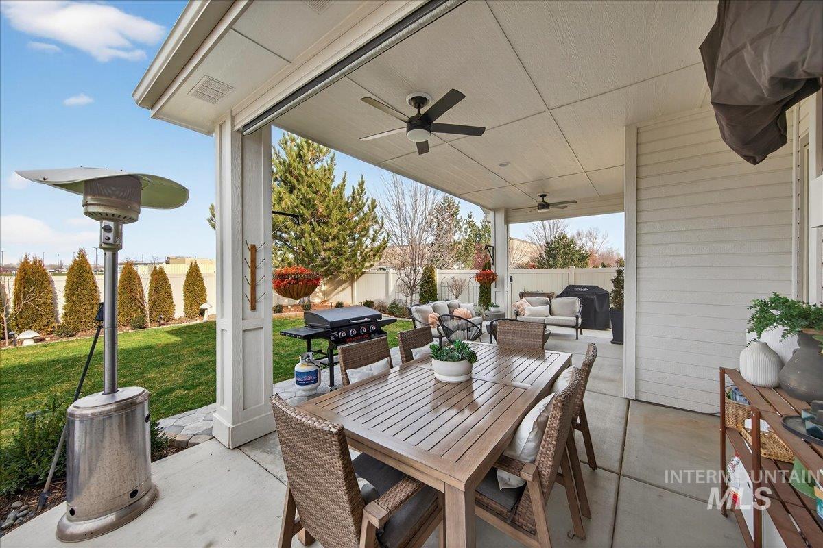 11808 W Carlisle Bay Drive, Star, Idaho 83669, 4 Bedrooms, 3 Bathrooms, Residential For Sale, Price $812,500,MLS 98971708