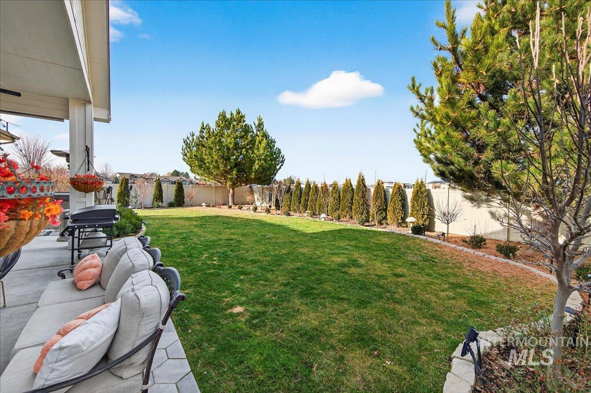 11808 W Carlisle Bay Drive, Star, Idaho 83669, 4 Bedrooms, 3 Bathrooms, Residential For Sale, Price $812,500,MLS 98971708