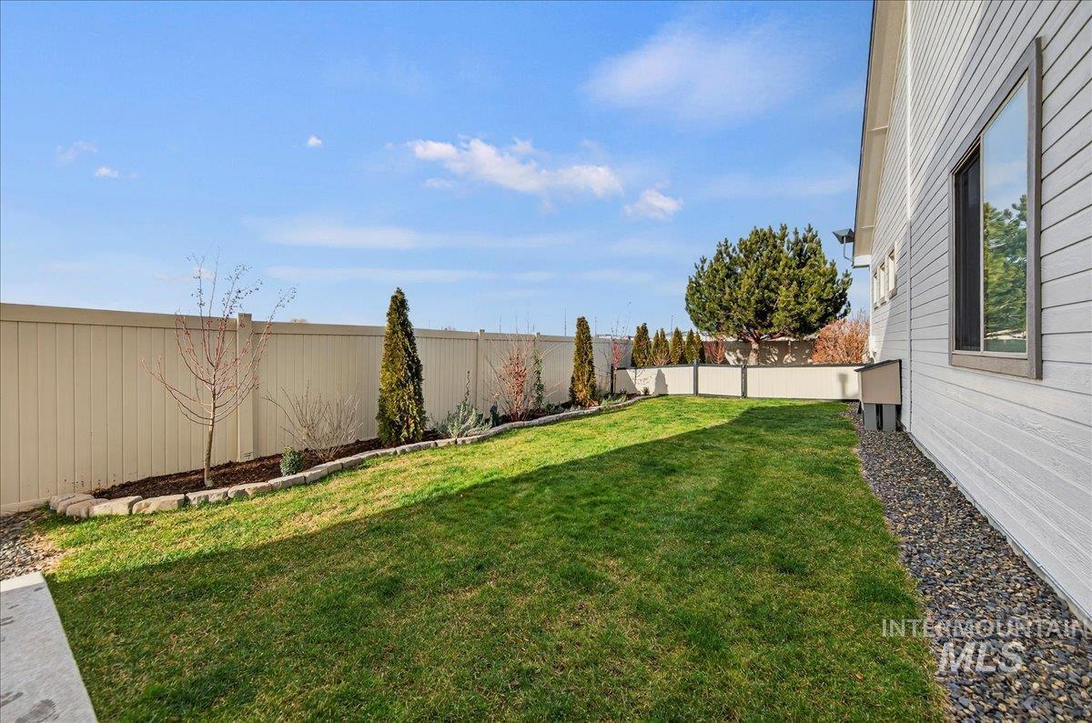 11808 W Carlisle Bay Drive, Star, Idaho 83669, 4 Bedrooms, 3 Bathrooms, Residential For Sale, Price $789,000,MLS 98971708