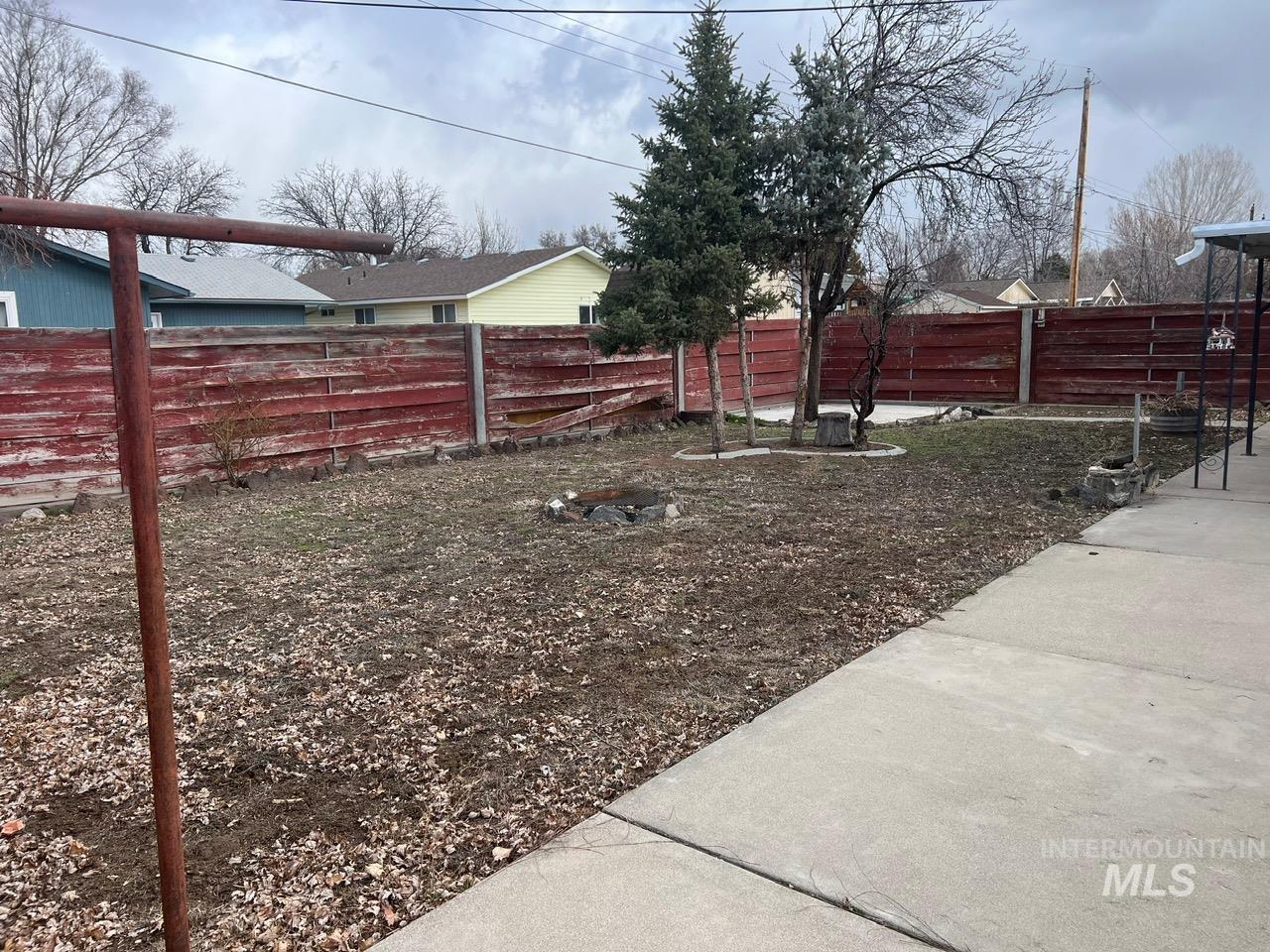 410 Chestnut St, Mountain Home, Idaho 83647, 3 Bedrooms, 2 Bathrooms, Residential For Sale, Price $249,000,MLS 98971712