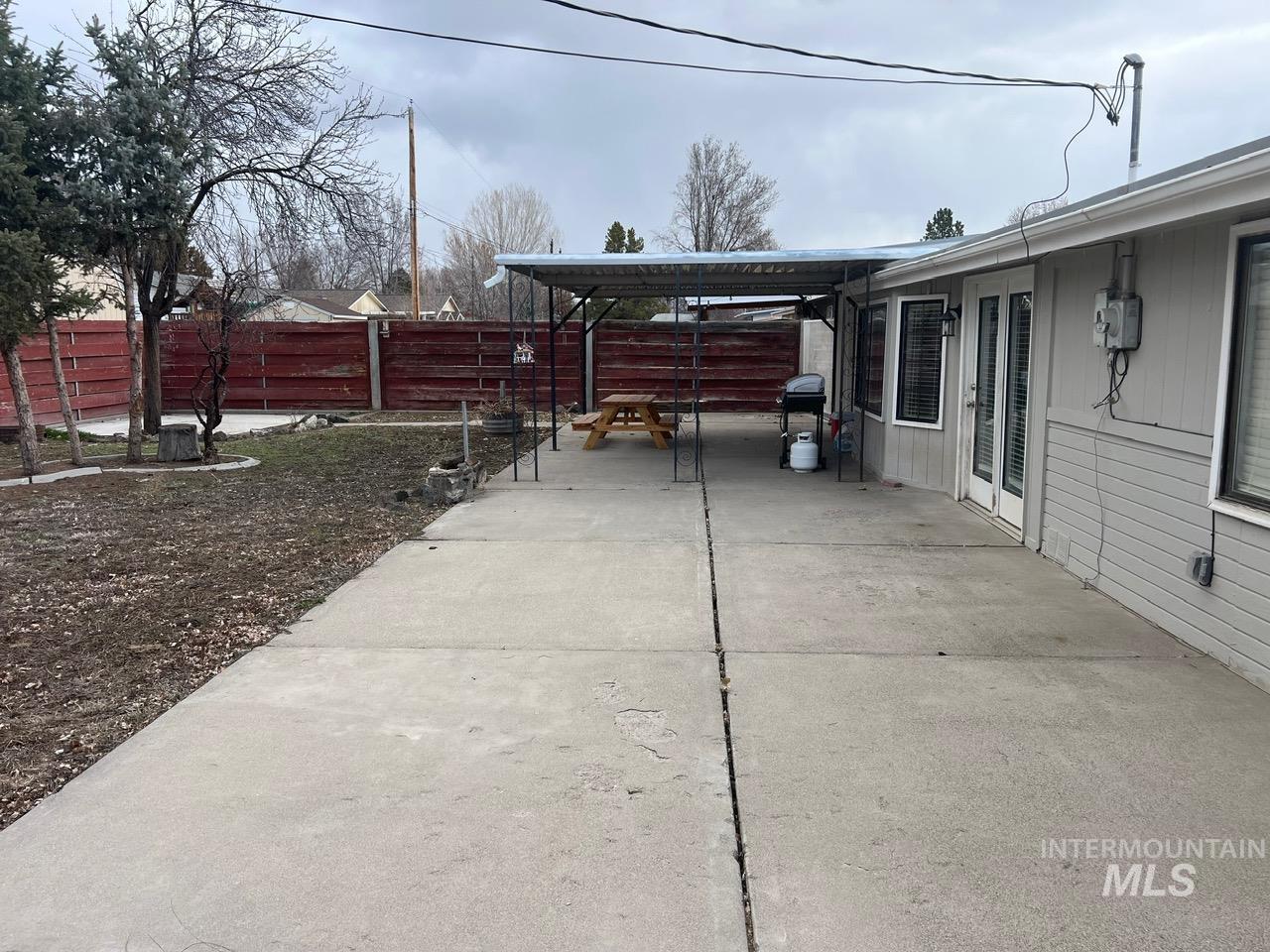 410 Chestnut St, Mountain Home, Idaho 83647, 3 Bedrooms, 2 Bathrooms, Residential For Sale, Price $249,000,MLS 98971712