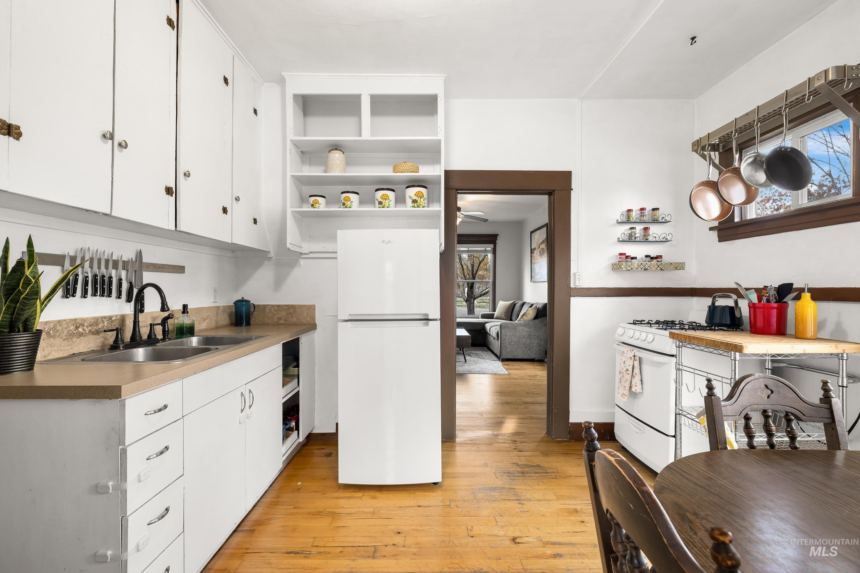 218 N 19th St, Boise, Idaho 83702, 2 Bedrooms, 1 Bathroom, Residential For Sale, Price $420,000,MLS 98971714