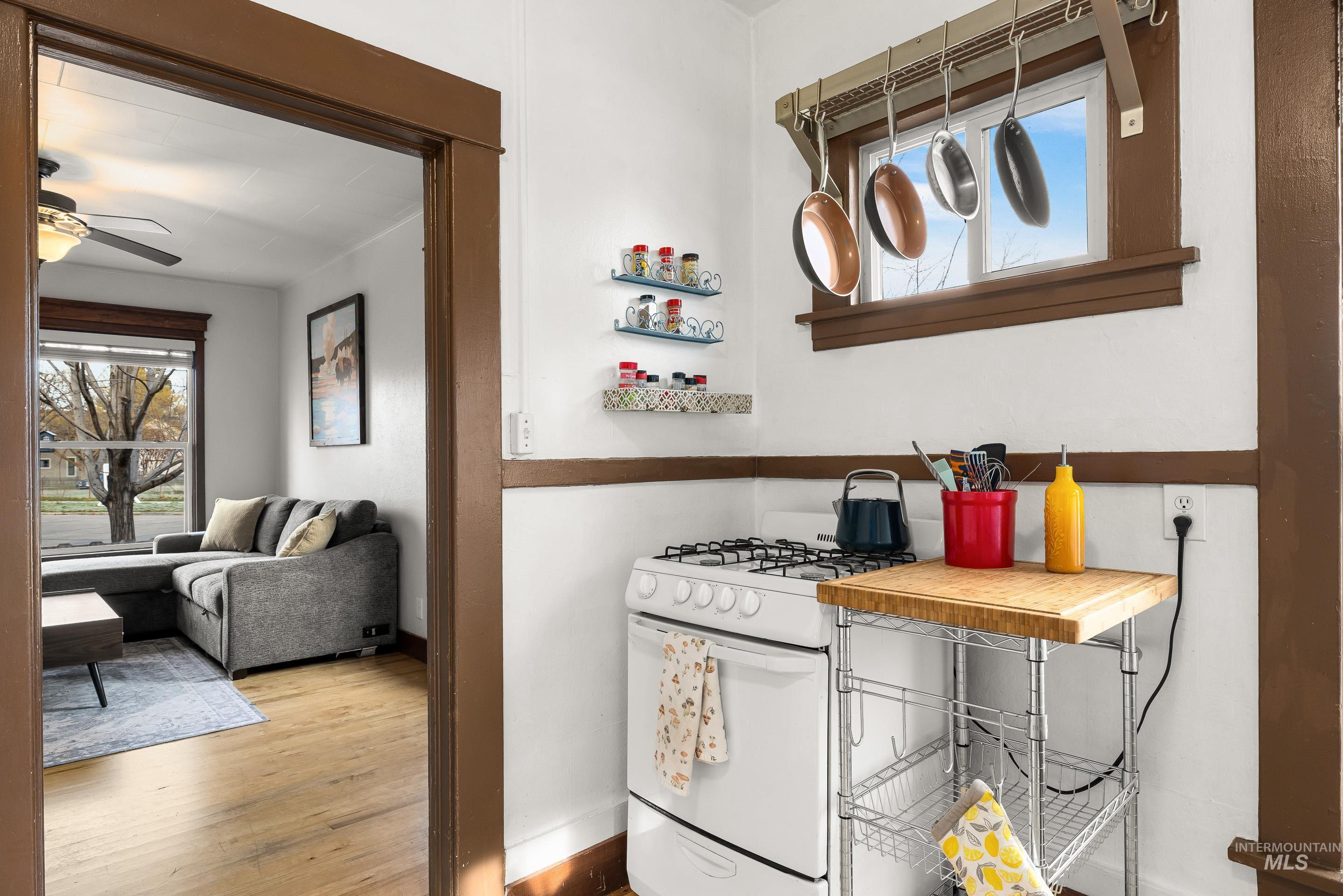 218 N 19th St, Boise, Idaho 83702, 2 Bedrooms, 1 Bathroom, Residential For Sale, Price $420,000,MLS 98971714