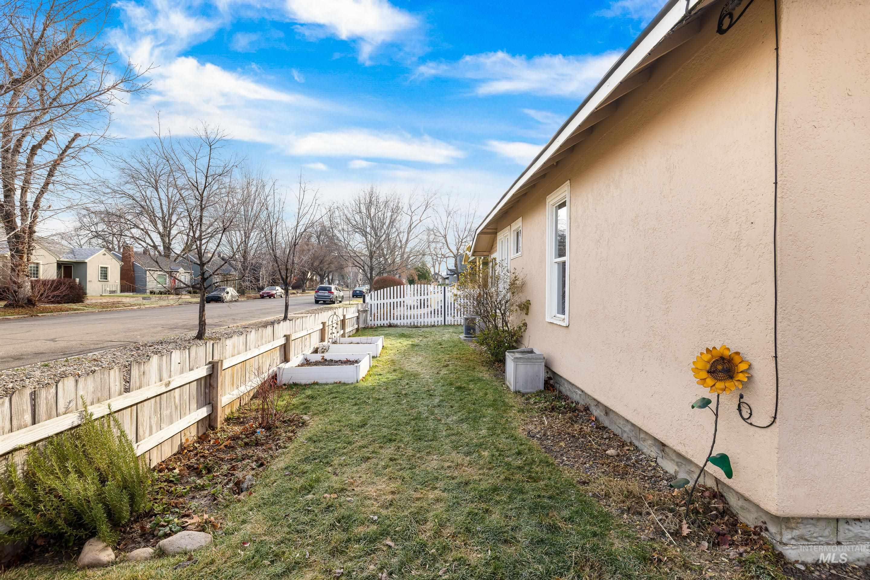 218 N 19th St, Boise, Idaho 83702, 2 Bedrooms, 1 Bathroom, Residential For Sale, Price $420,000,MLS 98971714