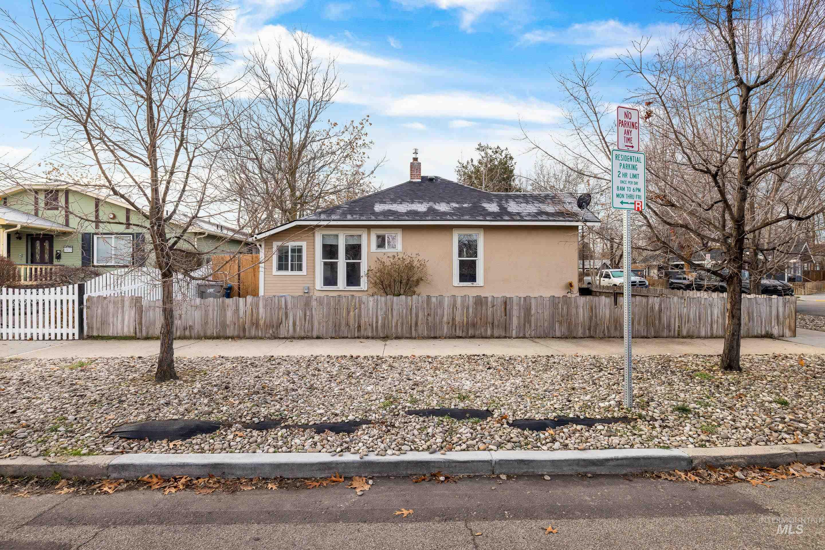 218 N 19th St, Boise, Idaho 83702, 2 Bedrooms, 1 Bathroom, Residential For Sale, Price $420,000,MLS 98971714