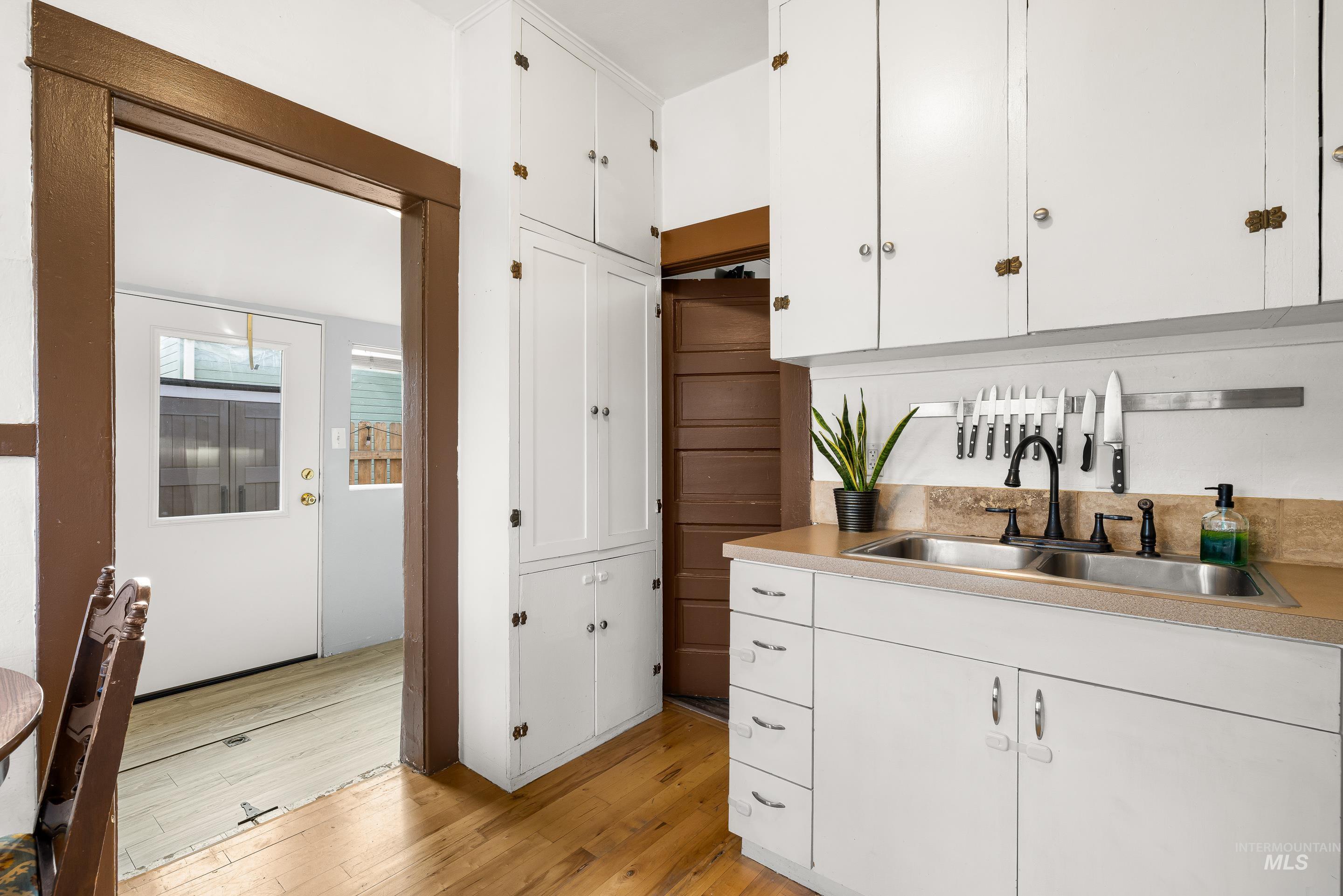 218 N 19th St, Boise, Idaho 83702, 2 Bedrooms, 1 Bathroom, Residential For Sale, Price $420,000,MLS 98971714