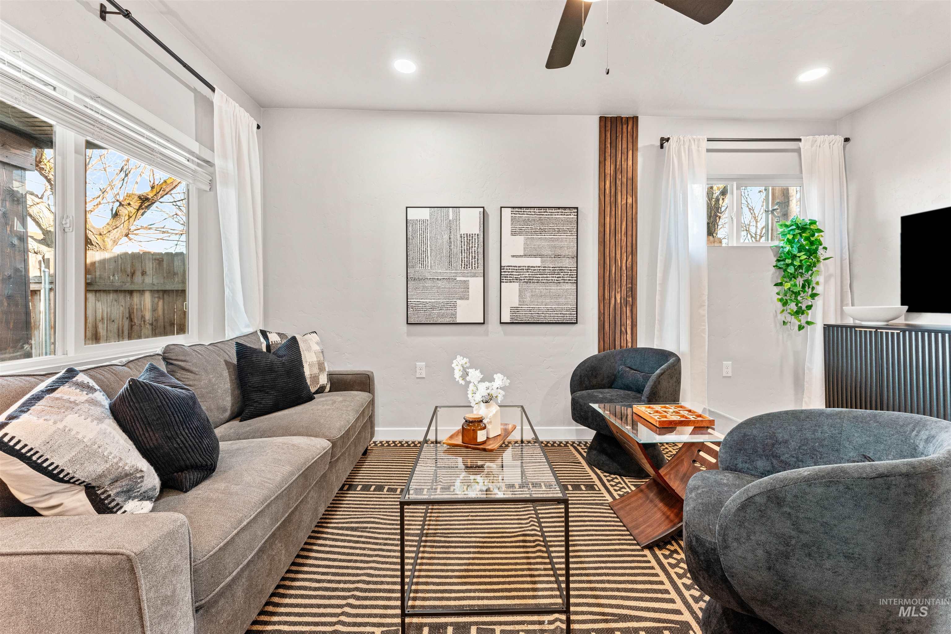 2215 W Kootenai St, Boise, Idaho 83705, 3 Bedrooms, 1.5 Bathrooms, Residential For Sale, Price $439,900,MLS 98971717