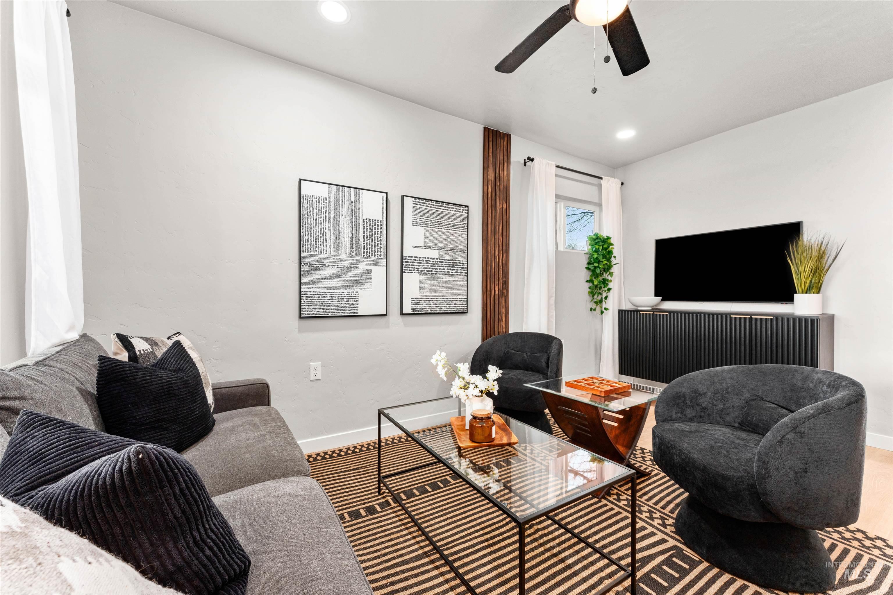 2215 W Kootenai St, Boise, Idaho 83705, 3 Bedrooms, 1.5 Bathrooms, Residential For Sale, Price $439,900,MLS 98971717