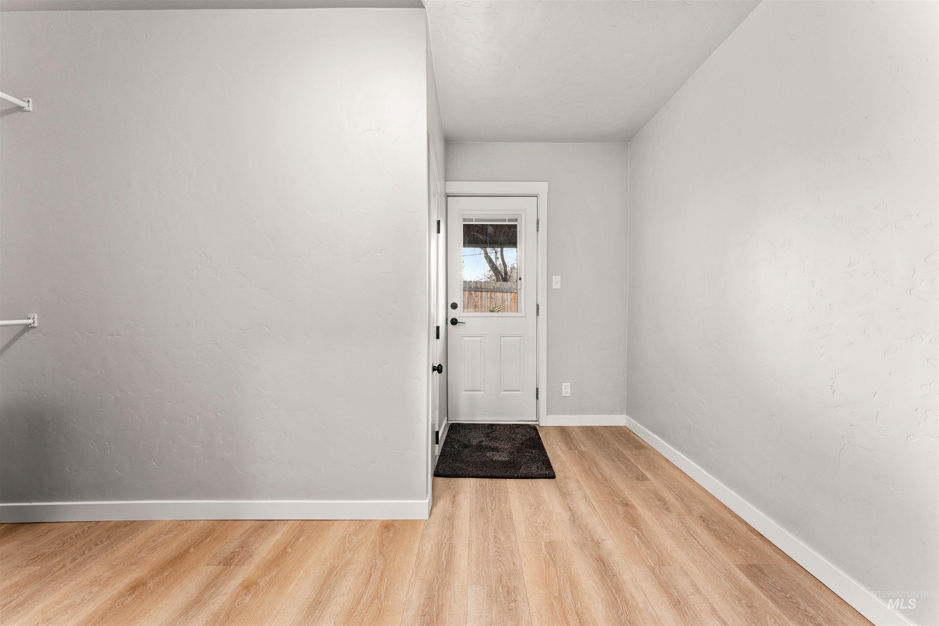 2215 W Kootenai St, Boise, Idaho 83705, 3 Bedrooms, 1.5 Bathrooms, Residential For Sale, Price $439,900,MLS 98971717