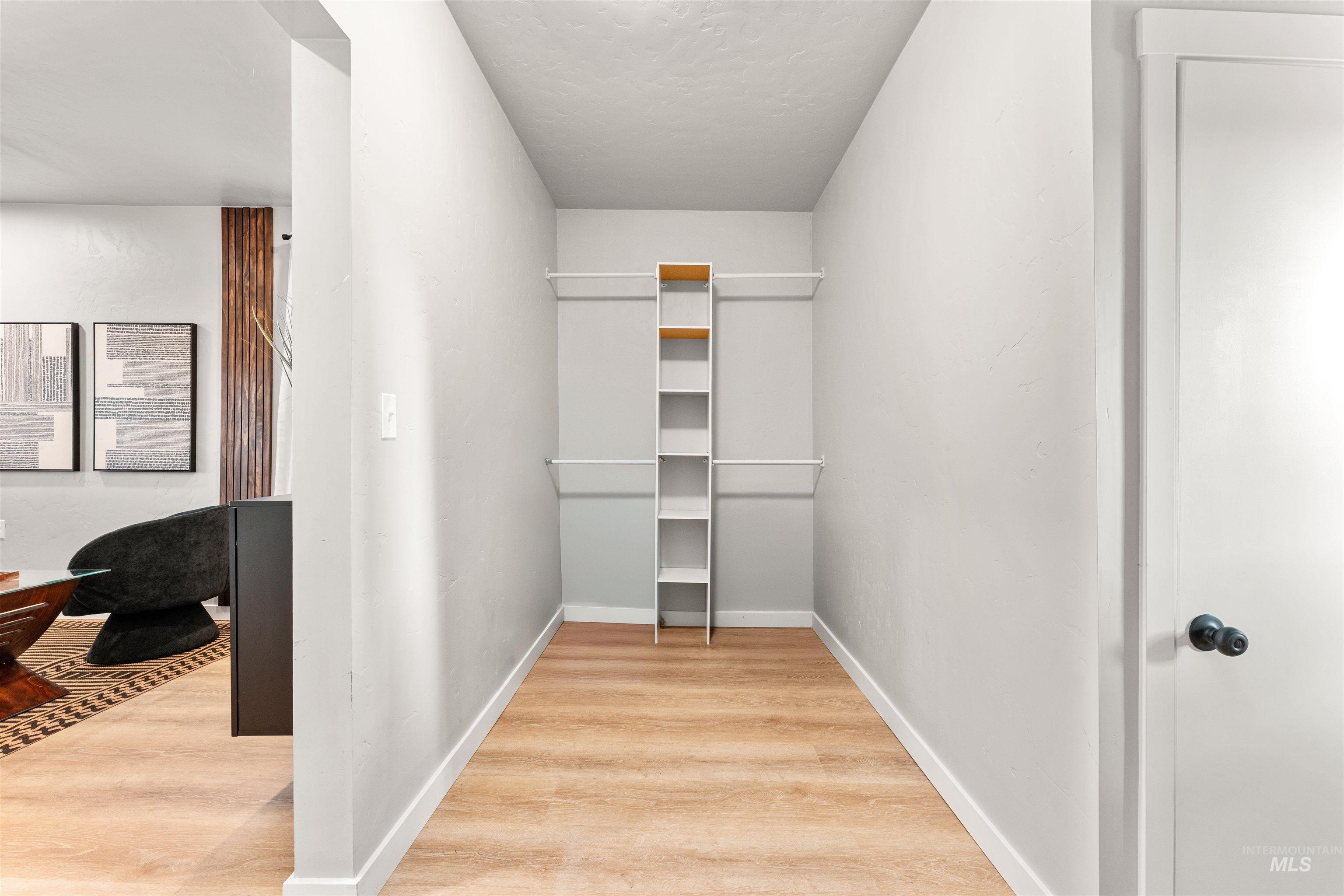 2215 W Kootenai St, Boise, Idaho 83705, 3 Bedrooms, 1.5 Bathrooms, Residential For Sale, Price $439,900,MLS 98971717