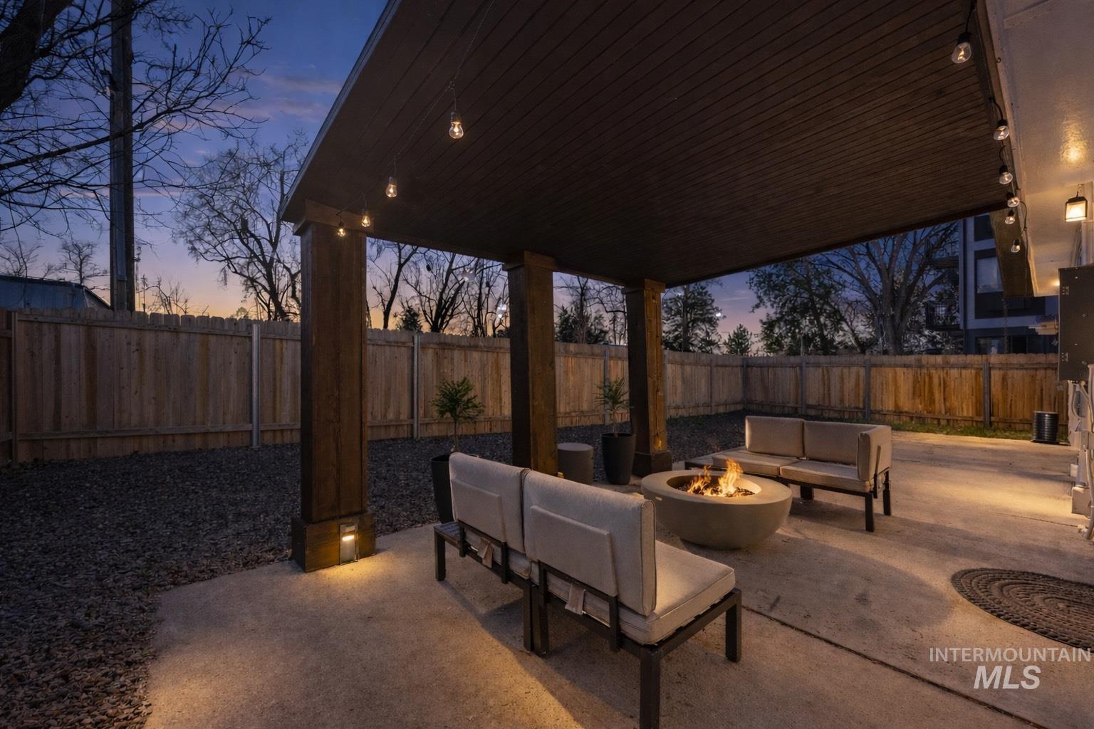 2215 W Kootenai St, Boise, Idaho 83705, 3 Bedrooms, 1.5 Bathrooms, Residential For Sale, Price $439,900,MLS 98971717