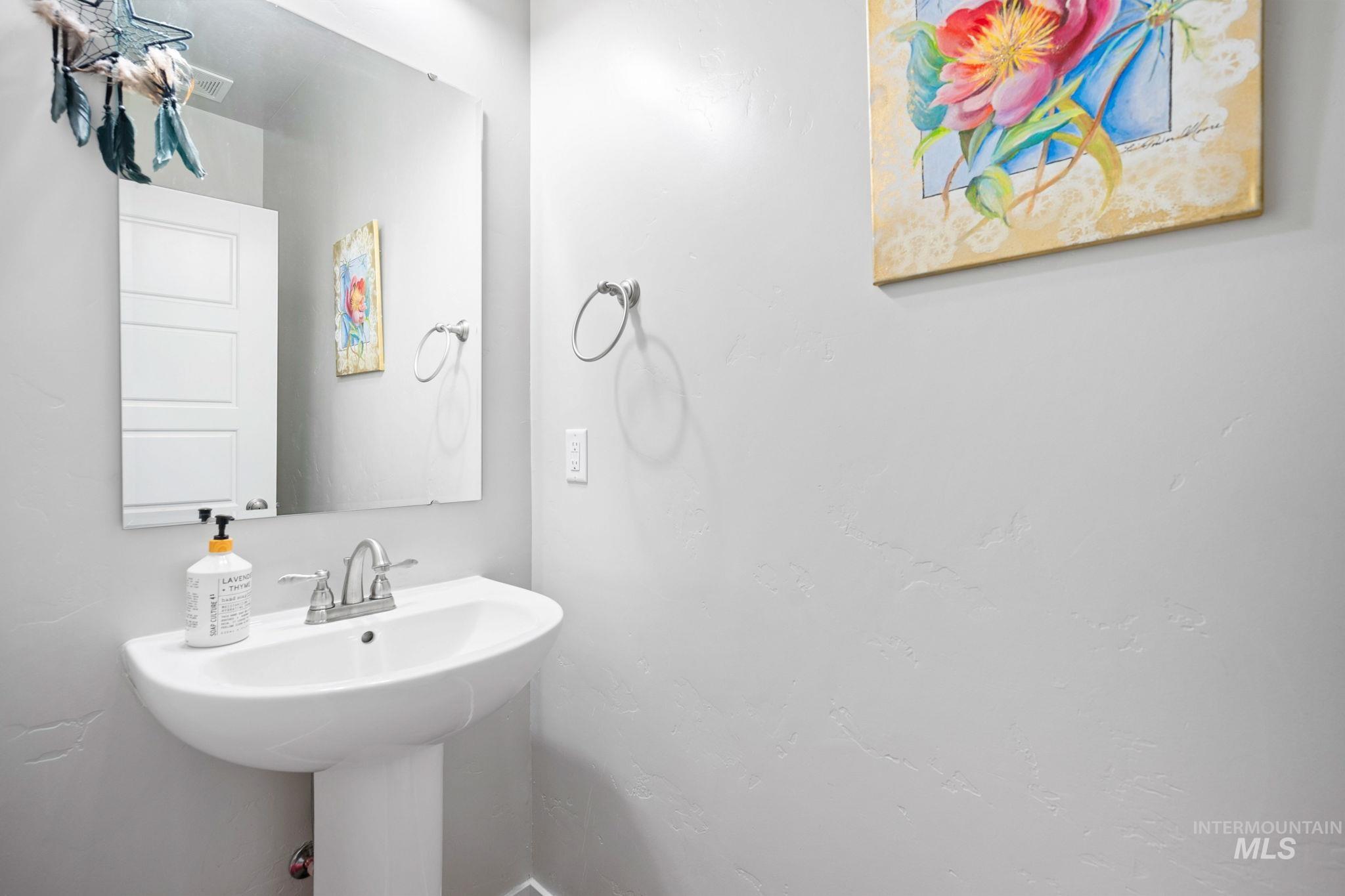 1802 W Heavy Timber Dr, Meridian, Idaho 83642-4830, 3 Bedrooms, 2.5 Bathrooms, Residential For Sale, Price $485,000,MLS 98971718