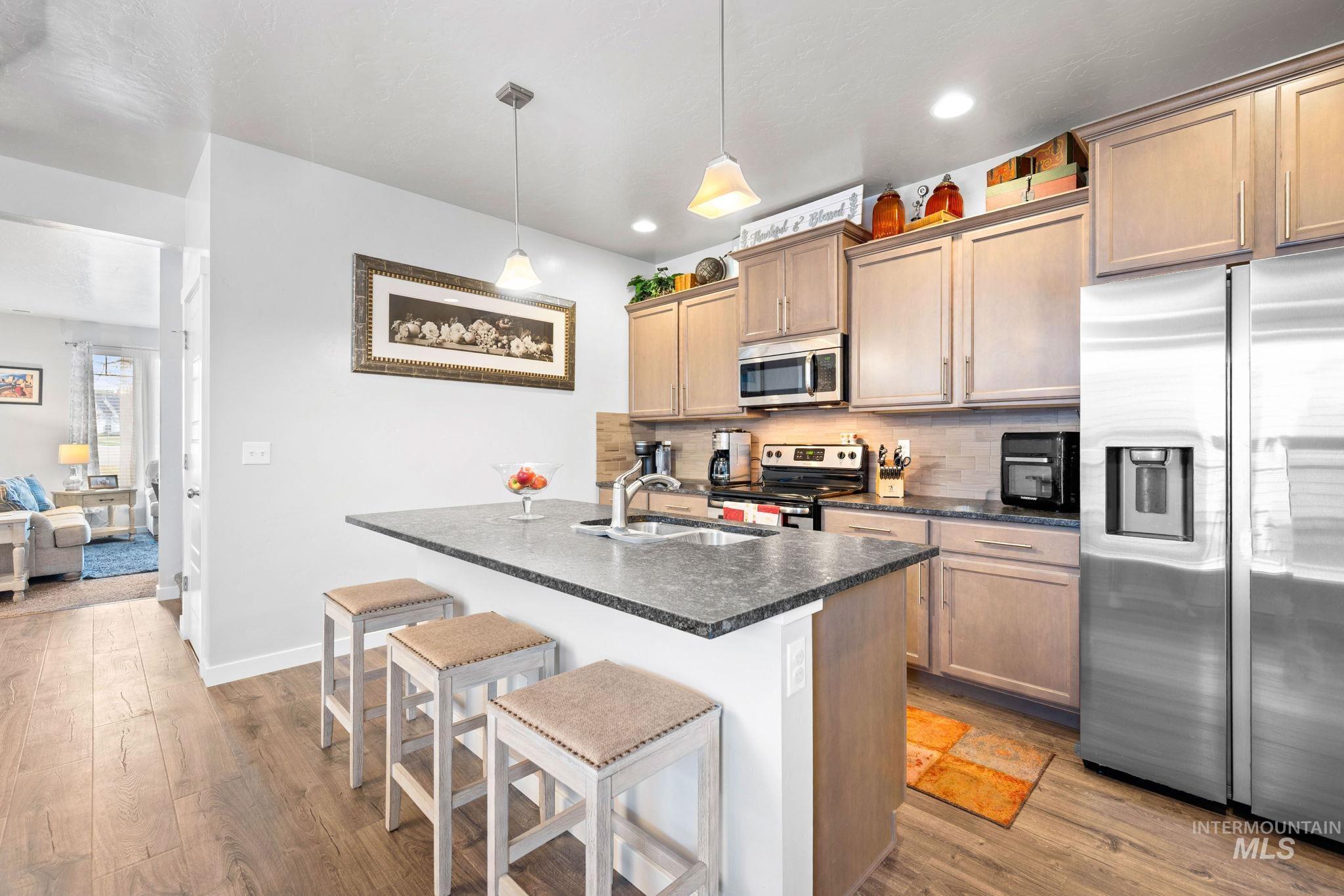 1802 W Heavy Timber Dr, Meridian, Idaho 83642-4830, 3 Bedrooms, 2.5 Bathrooms, Residential For Sale, Price $485,000,MLS 98971718