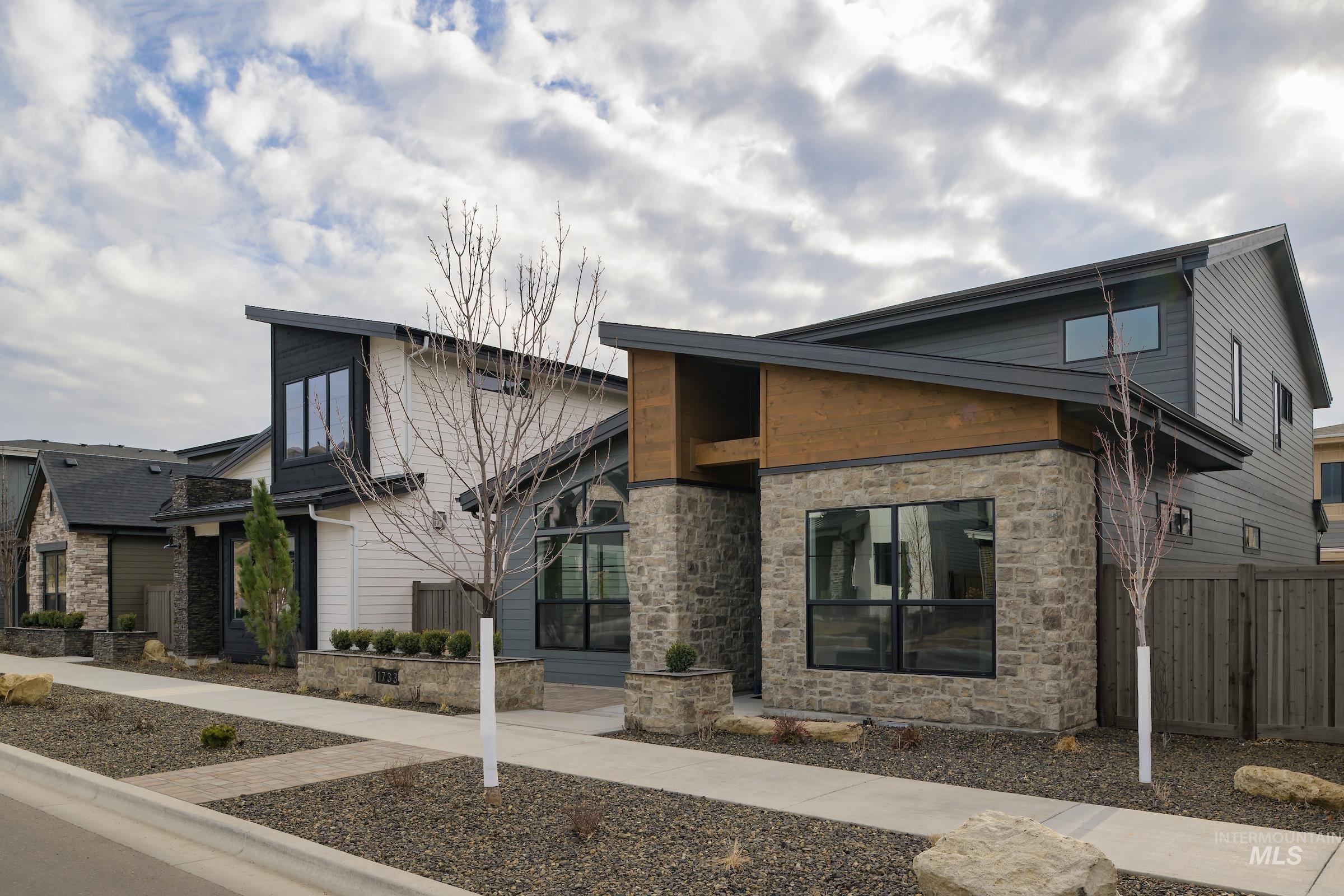 11733 N Rabbitbrush Way, Boise, Idaho 83714, 4 Bedrooms, 2.5 Bathrooms, Residential For Sale, Price $774,900, 98971719