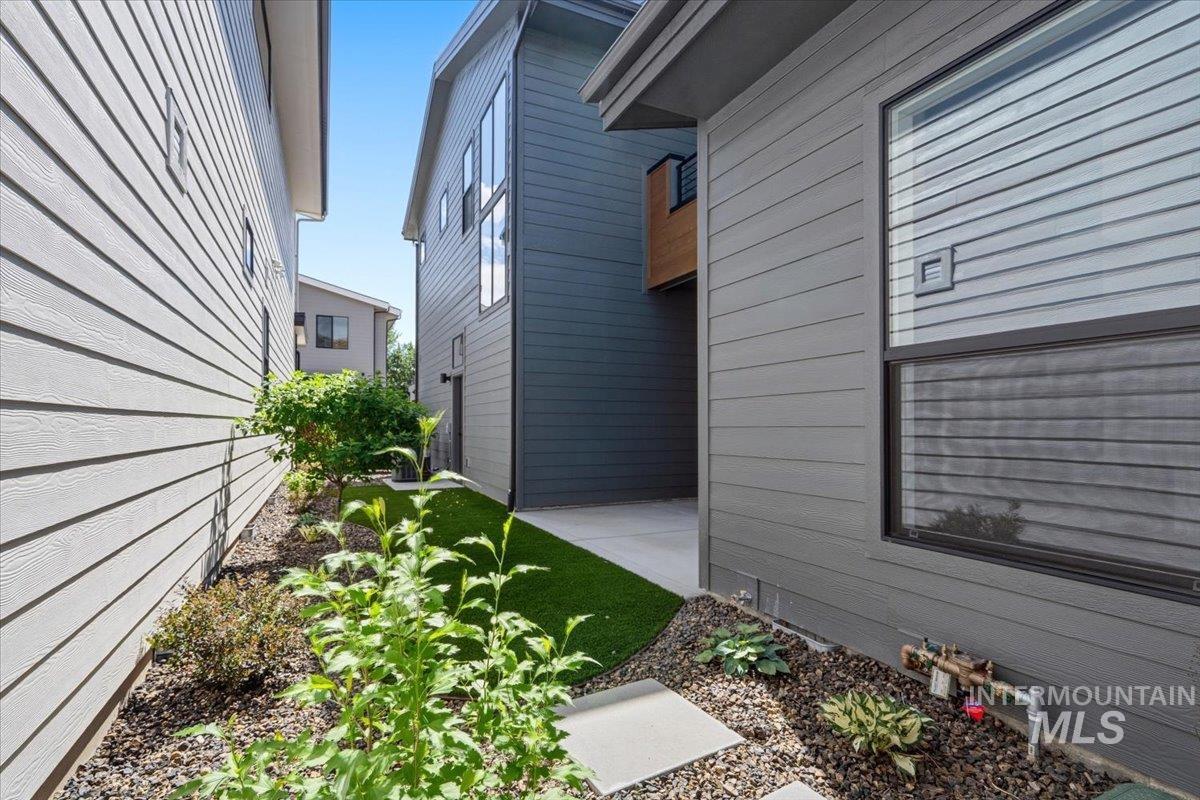 11733 N Rabbitbrush Way, Boise, Idaho 83714, 4 Bedrooms, 2.5 Bathrooms, Residential For Sale, Price $774,900, 98971719