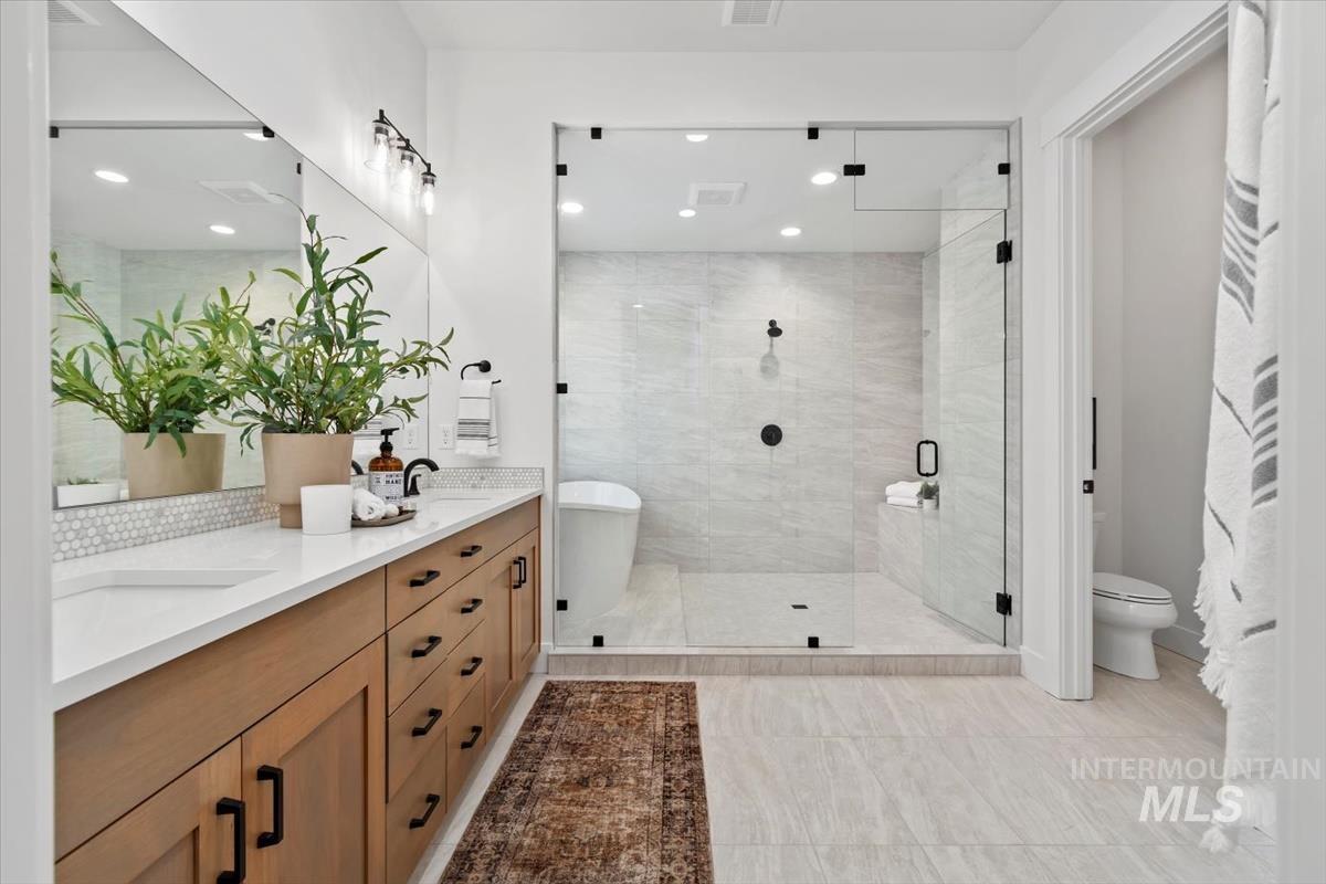 10765 W Barnbougle Ln, Kuna, Idaho 83634, 4 Bedrooms, 3 Bathrooms, Residential For Sale, Price $839,880,MLS 98971721