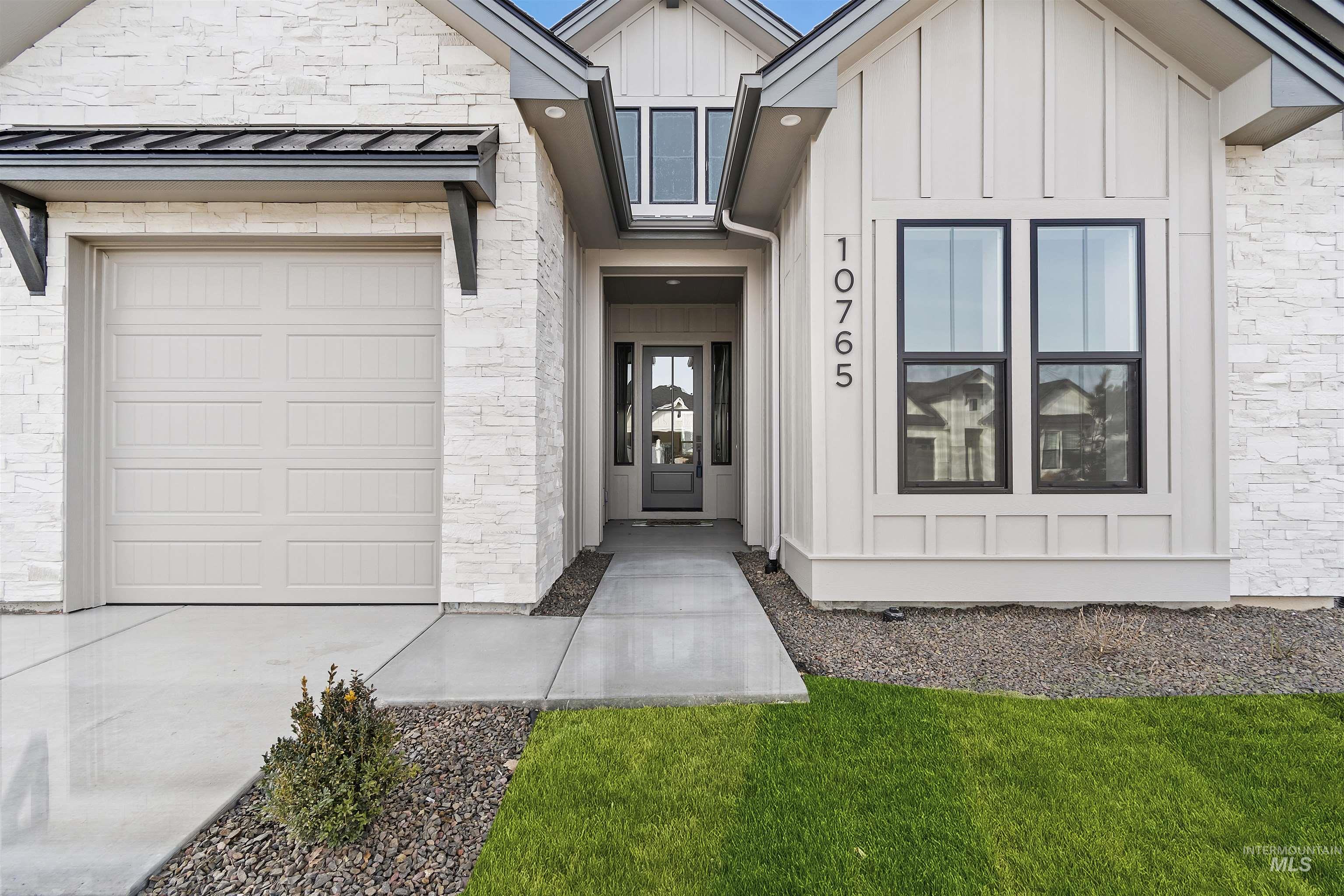 10765 W Barnbougle Ln, Kuna, Idaho 83634, 4 Bedrooms, 3 Bathrooms, Residential For Sale, Price $839,880,MLS 98971721