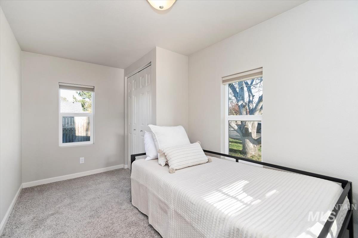 1916 E Oak St., Caldwell, Idaho 83605, 3 Bedrooms, 2 Bathrooms, Residential For Sale, Price $435,000,MLS 98971722