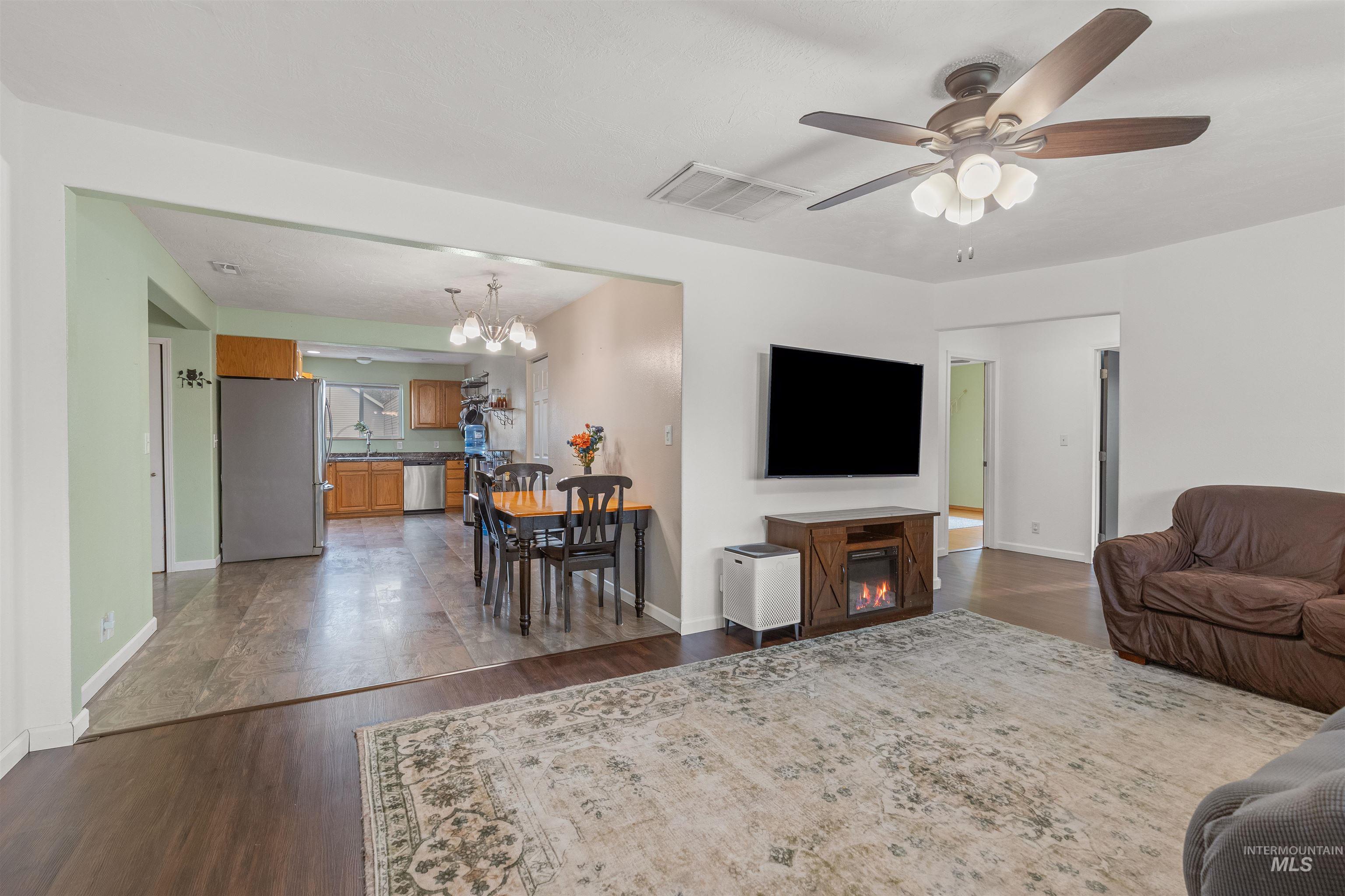 3623 14th St., Lewiston, Idaho 83501, 3 Bedrooms, 2.5 Bathrooms, Residential For Sale, Price $425,000,MLS 98971724