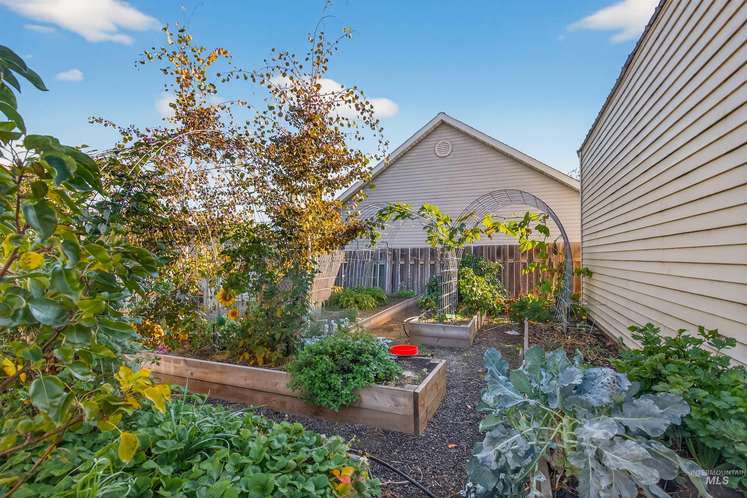 3623 14th St., Lewiston, Idaho 83501, 3 Bedrooms, 2.5 Bathrooms, Residential For Sale, Price $425,000,MLS 98971724