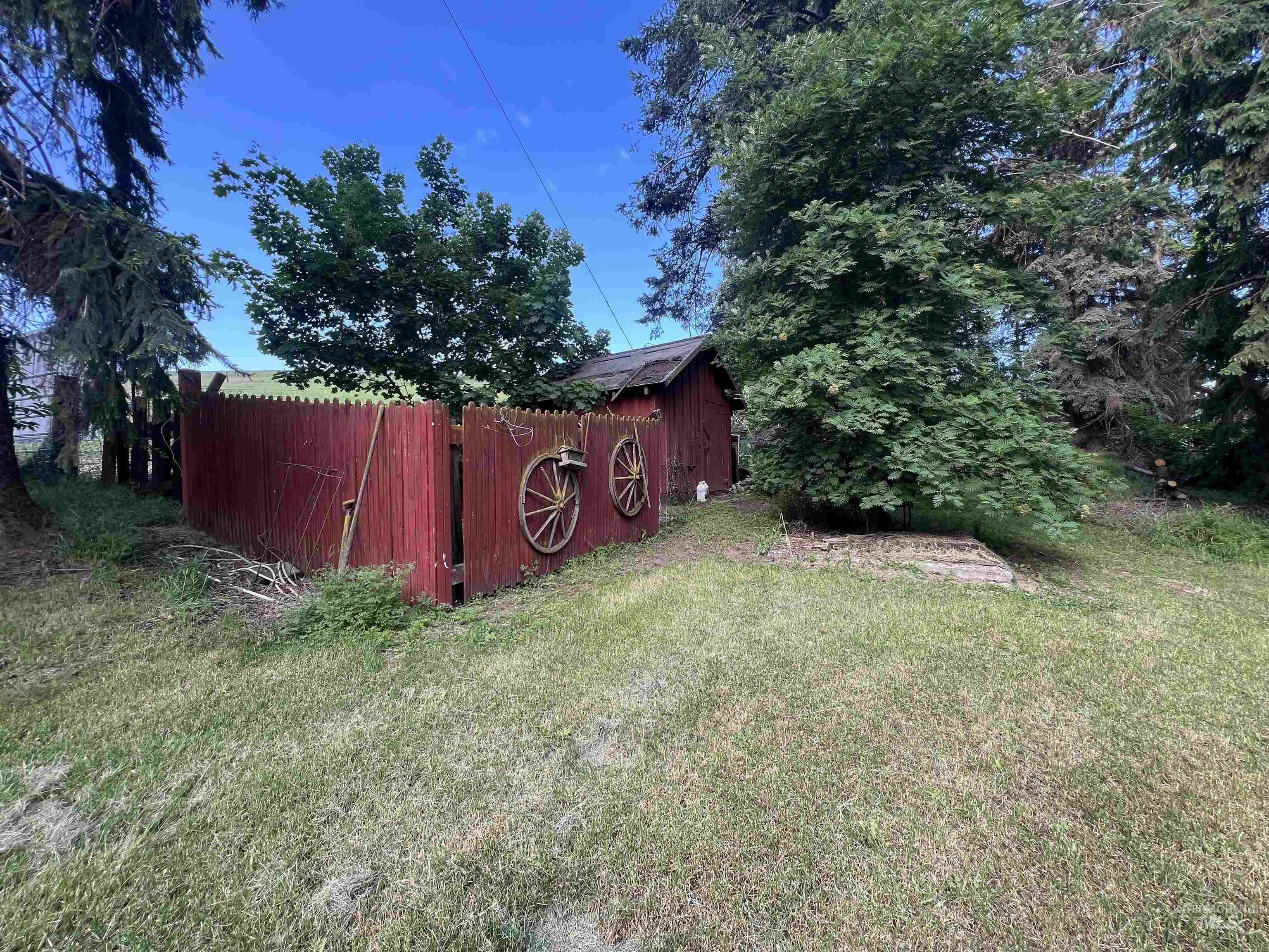 409 N Parkway, Uniontown, Washington 99179, 2 Bedrooms, 3 Bathrooms, Residential For Sale, Price $350,000,MLS 98971725