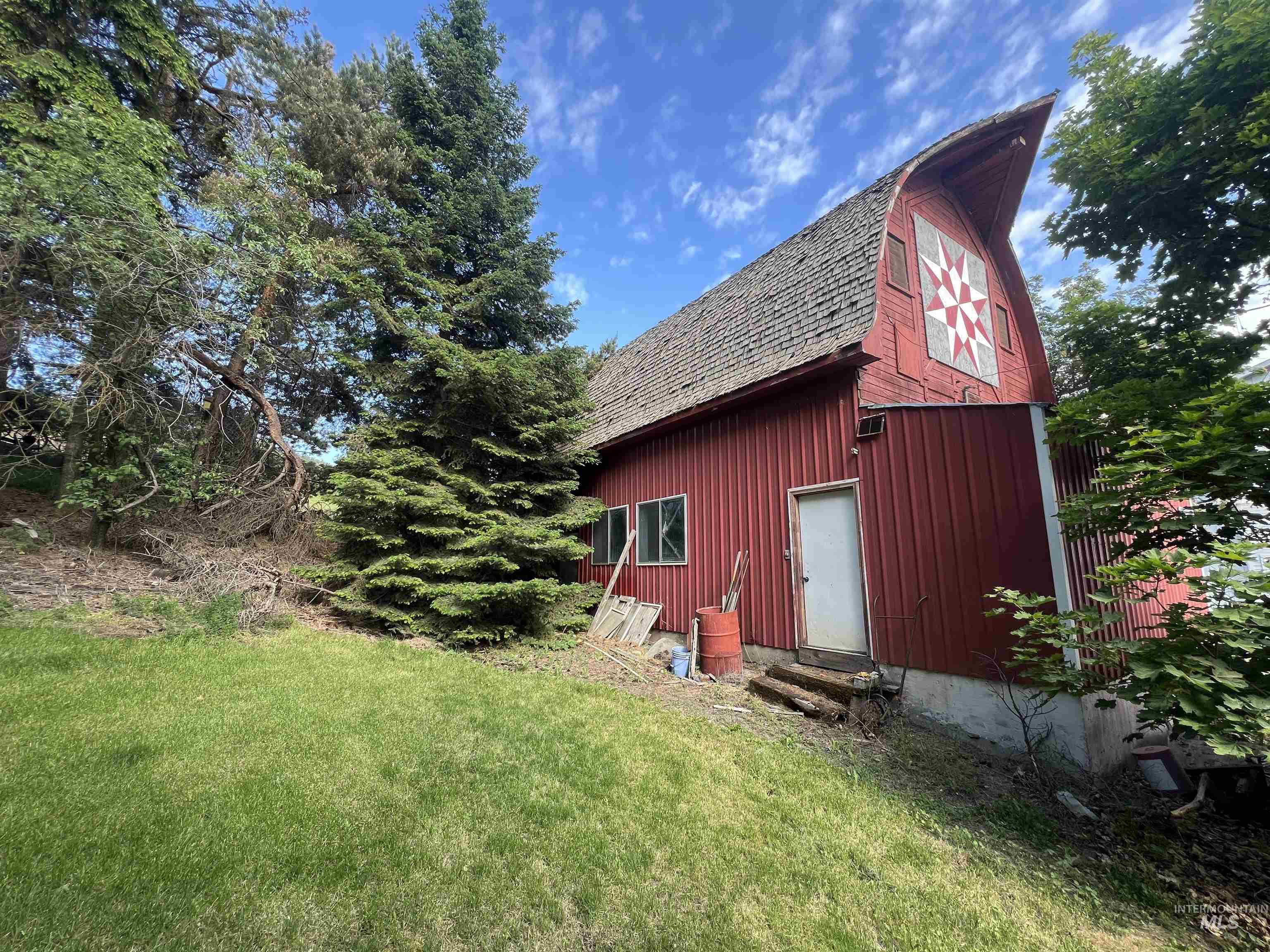 409 N Parkway, Uniontown, Washington 99179, 2 Bedrooms, 3 Bathrooms, Residential For Sale, Price $350,000,MLS 98971725