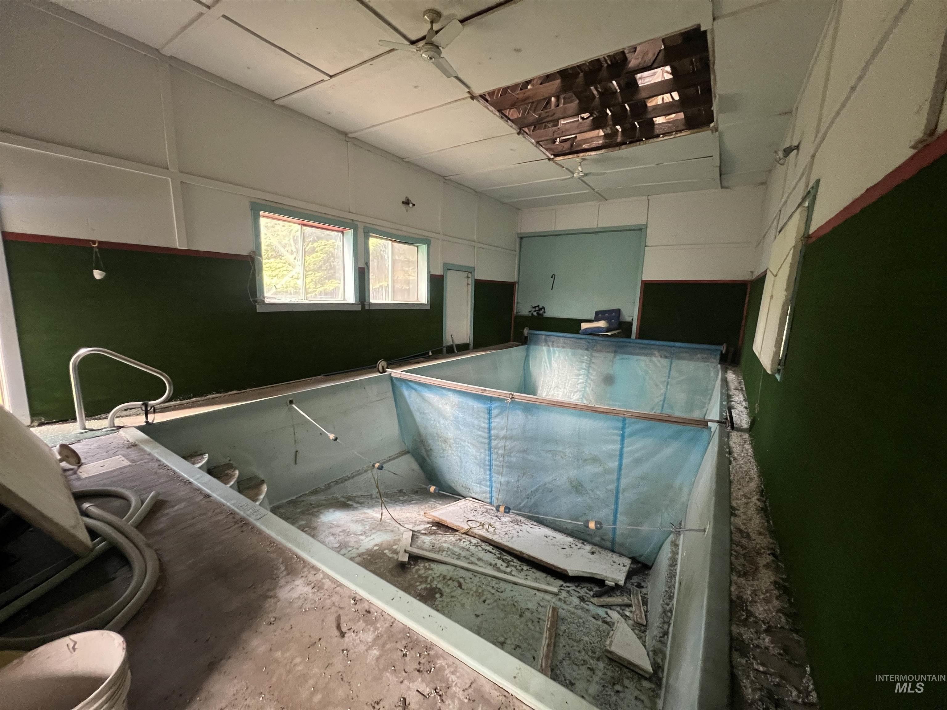 409 N Parkway, Uniontown, Washington 99179, 2 Bedrooms, 3 Bathrooms, Residential For Sale, Price $350,000,MLS 98971725