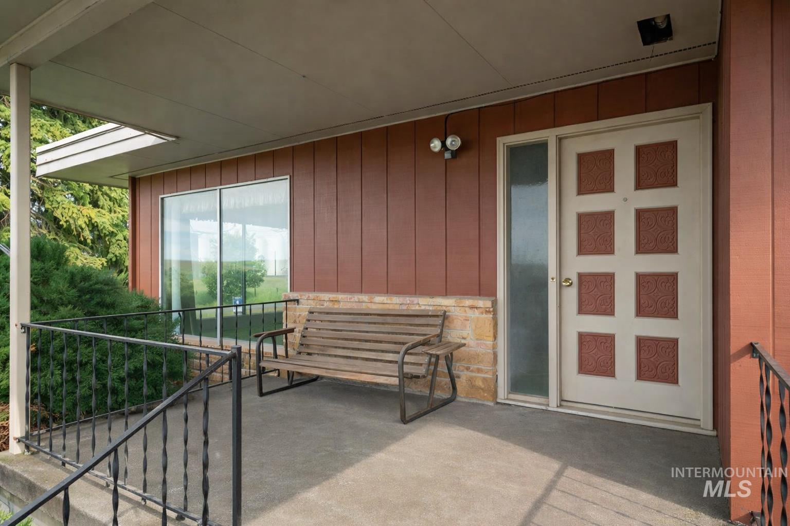 409 N Parkway, Uniontown, Washington 99179, 2 Bedrooms, 3 Bathrooms, Residential For Sale, Price $350,000,MLS 98971725