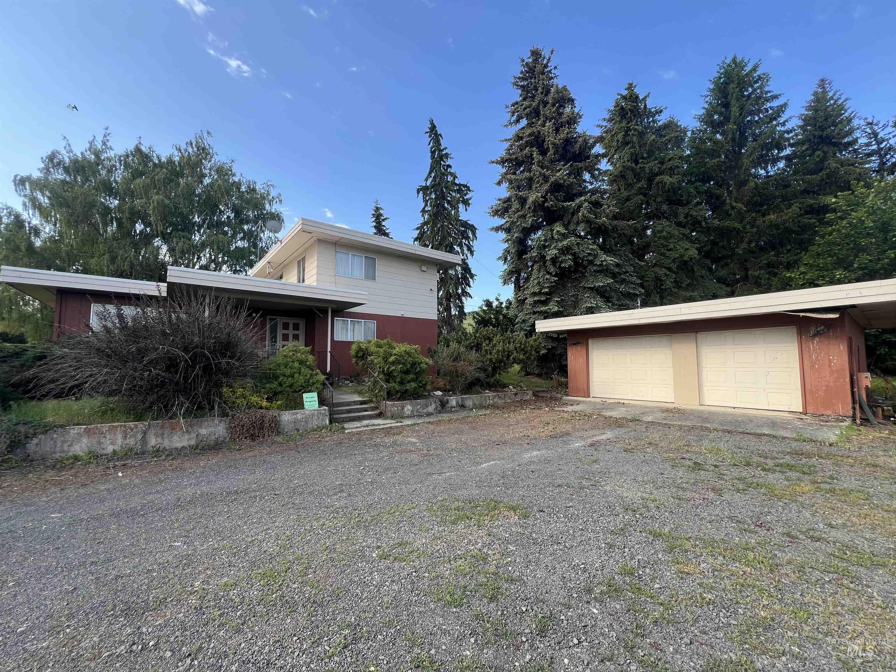 409 N Parkway, Uniontown, Washington 99179, 2 Bedrooms, 3 Bathrooms, Residential For Sale, Price $350,000,MLS 98971725