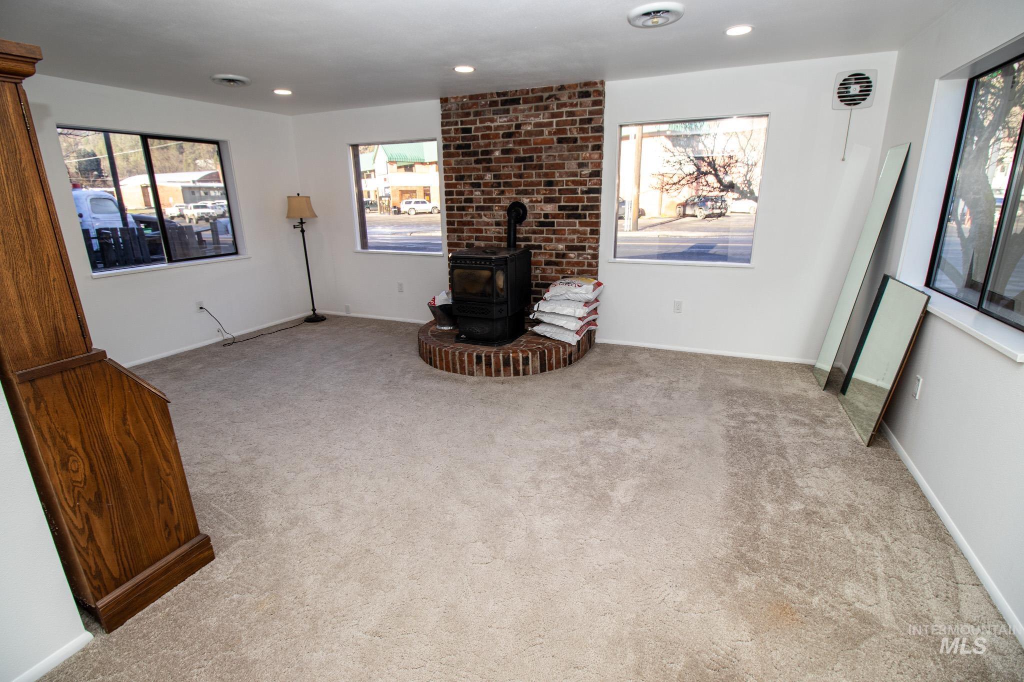 1155 Michigan Ave, Orofino, Idaho 83544, 3 Bedrooms, 2 Bathrooms, Residential For Sale, Price $371,000,MLS 98971726