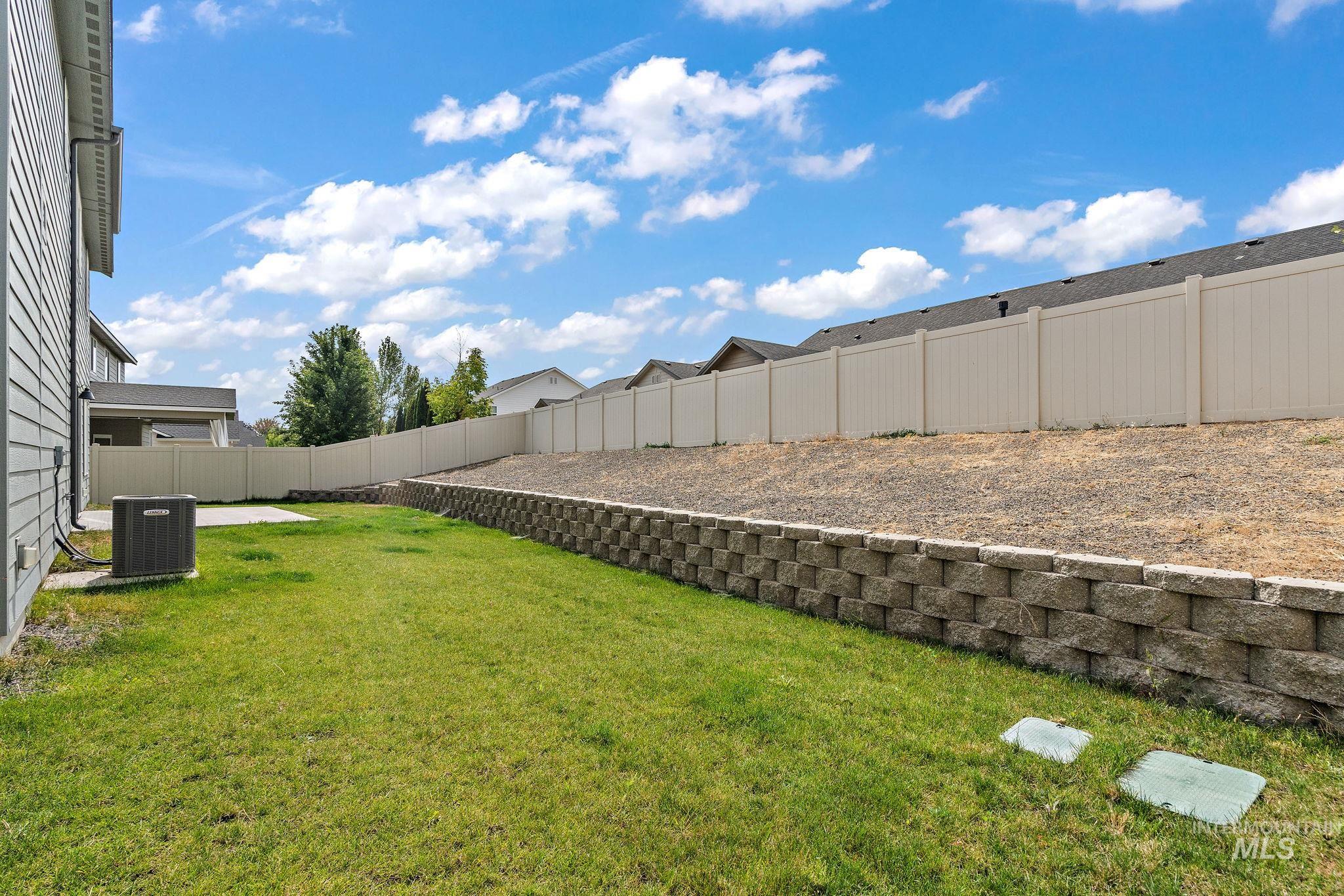 619 N Sevenoaks Ave, Eagle, Idaho 83616, 3 Bedrooms, 2.5 Bathrooms, Residential For Sale, Price $575,000,MLS 98971727