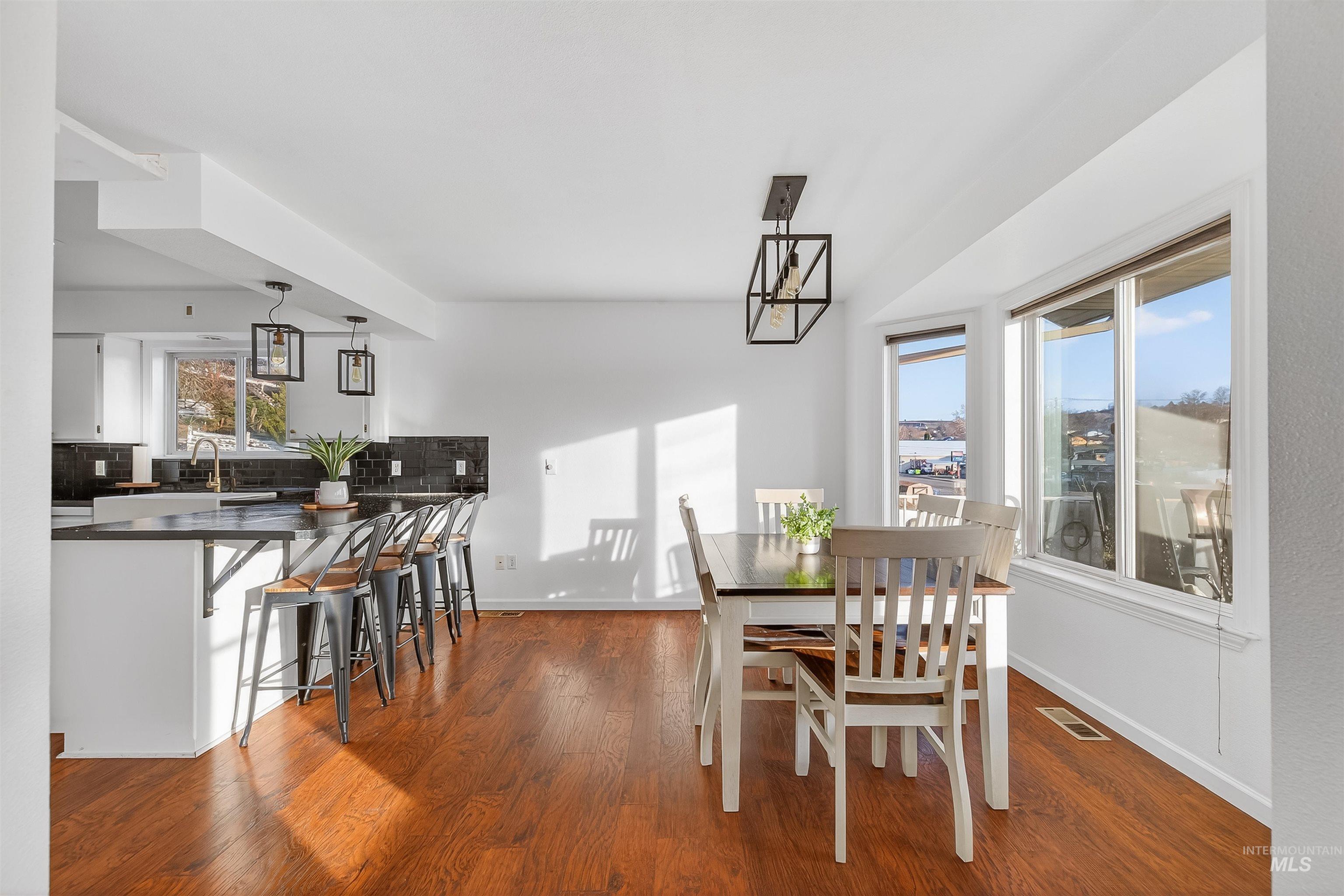 822 15th Ave, Lewiston, Idaho 83501, 4 Bedrooms, 3 Bathrooms, Residential For Sale, Price $389,000,MLS 98971728