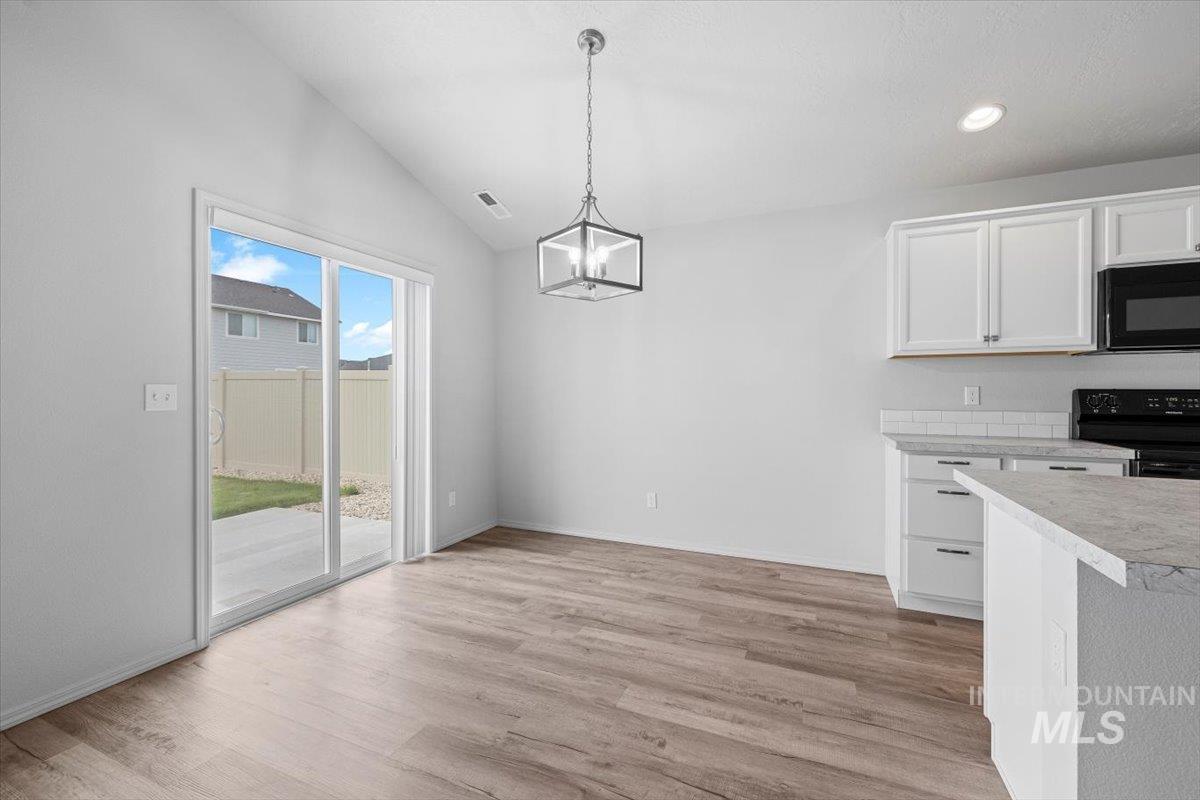 3088 N Night Owl Ave, Kuna, Idaho 83634, 3 Bedrooms, 2 Bathrooms, Residential For Sale, Price $437,990,MLS 98971729