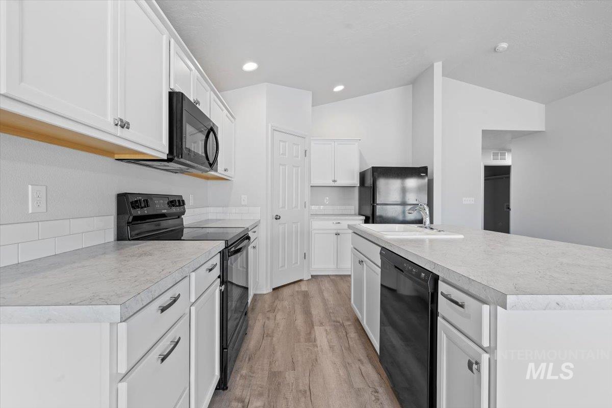 3088 N Night Owl Ave, Kuna, Idaho 83634, 3 Bedrooms, 2 Bathrooms, Residential For Sale, Price $437,990,MLS 98971729