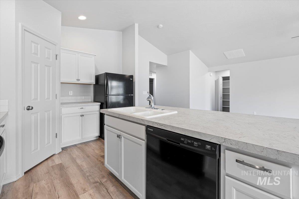 3088 N Night Owl Ave, Kuna, Idaho 83634, 3 Bedrooms, 2 Bathrooms, Residential For Sale, Price $437,990,MLS 98971729