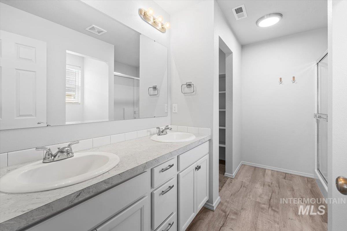 3088 N Night Owl Ave, Kuna, Idaho 83634, 3 Bedrooms, 2 Bathrooms, Residential For Sale, Price $437,990,MLS 98971729