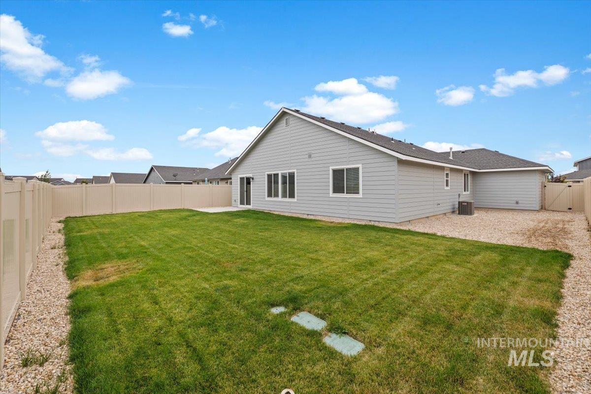 3088 N Night Owl Ave, Kuna, Idaho 83634, 3 Bedrooms, 2 Bathrooms, Residential For Sale, Price $437,990,MLS 98971729