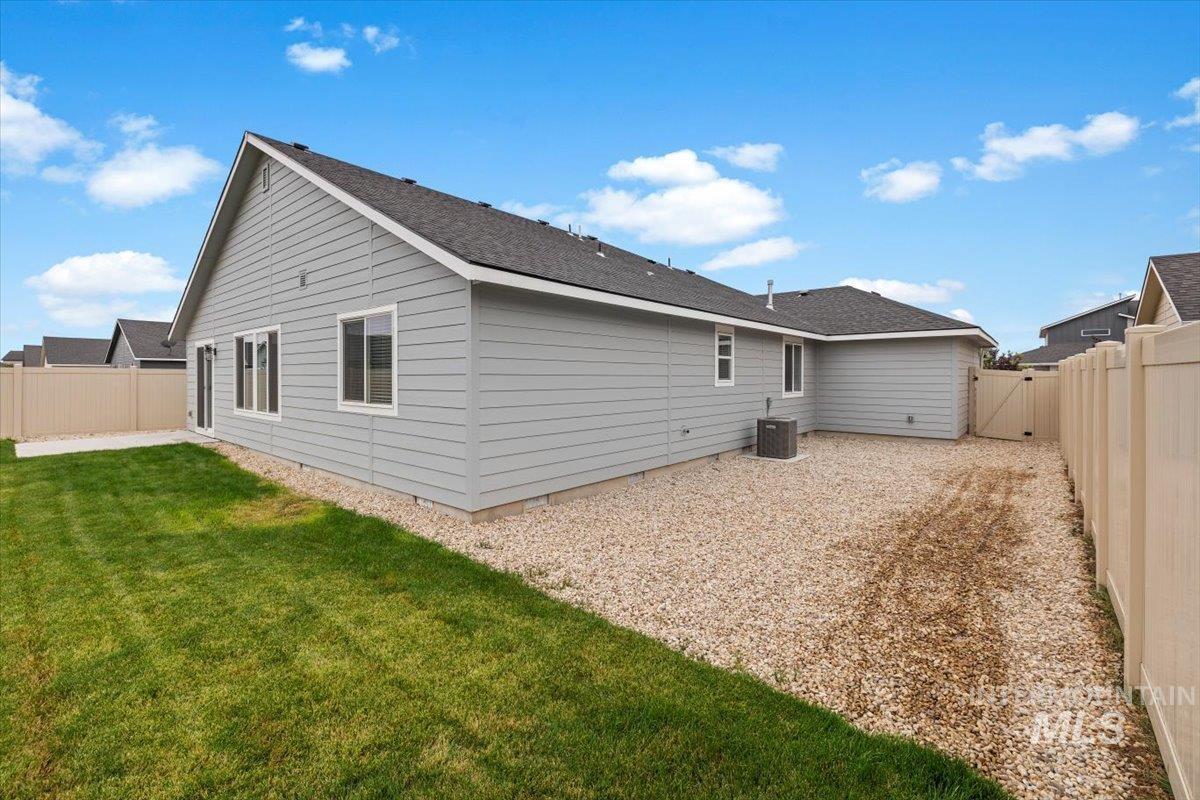 3088 N Night Owl Ave, Kuna, Idaho 83634, 3 Bedrooms, 2 Bathrooms, Residential For Sale, Price $437,990,MLS 98971729