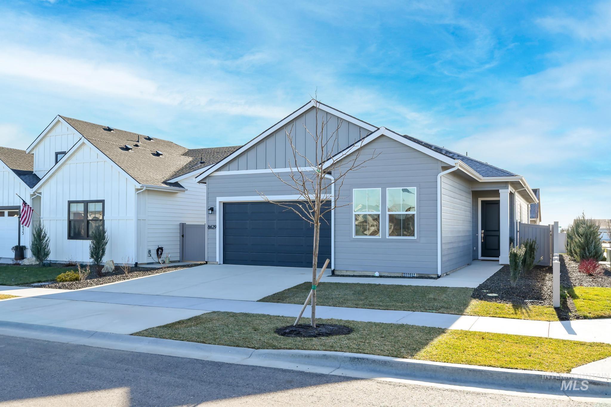 8629 W Stillmore St, Star, Idaho 83669, 2 Bedrooms, 2 Bathrooms, Residential For Sale, Price $559,000,MLS 98971730