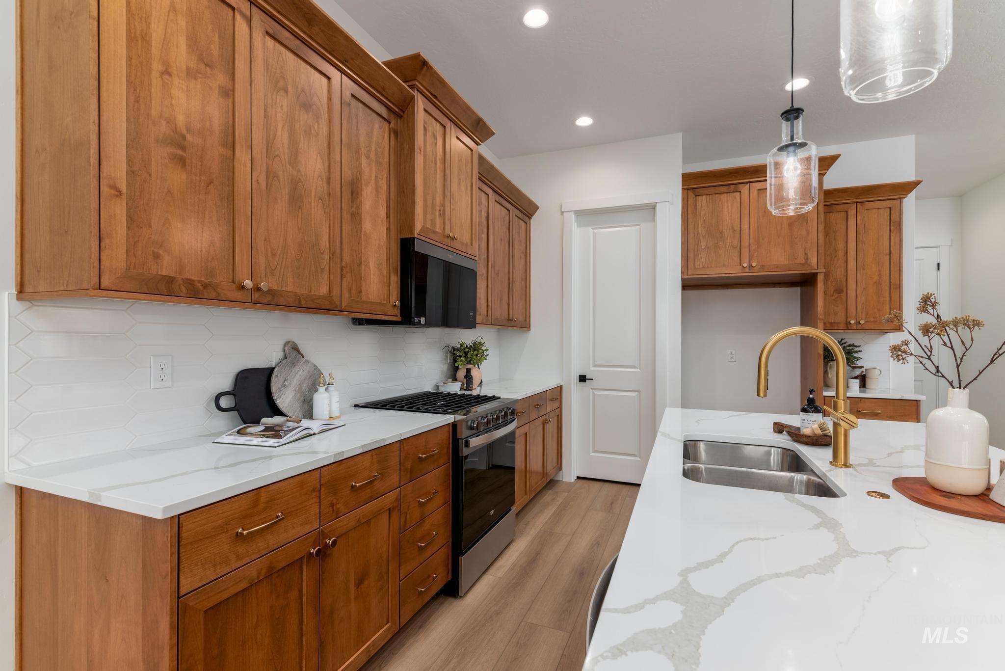8521 W Stillmore St, Star, Idaho 83669, 3 Bedrooms, 2 Bathrooms, Residential For Sale, Price $499,000, 98971731