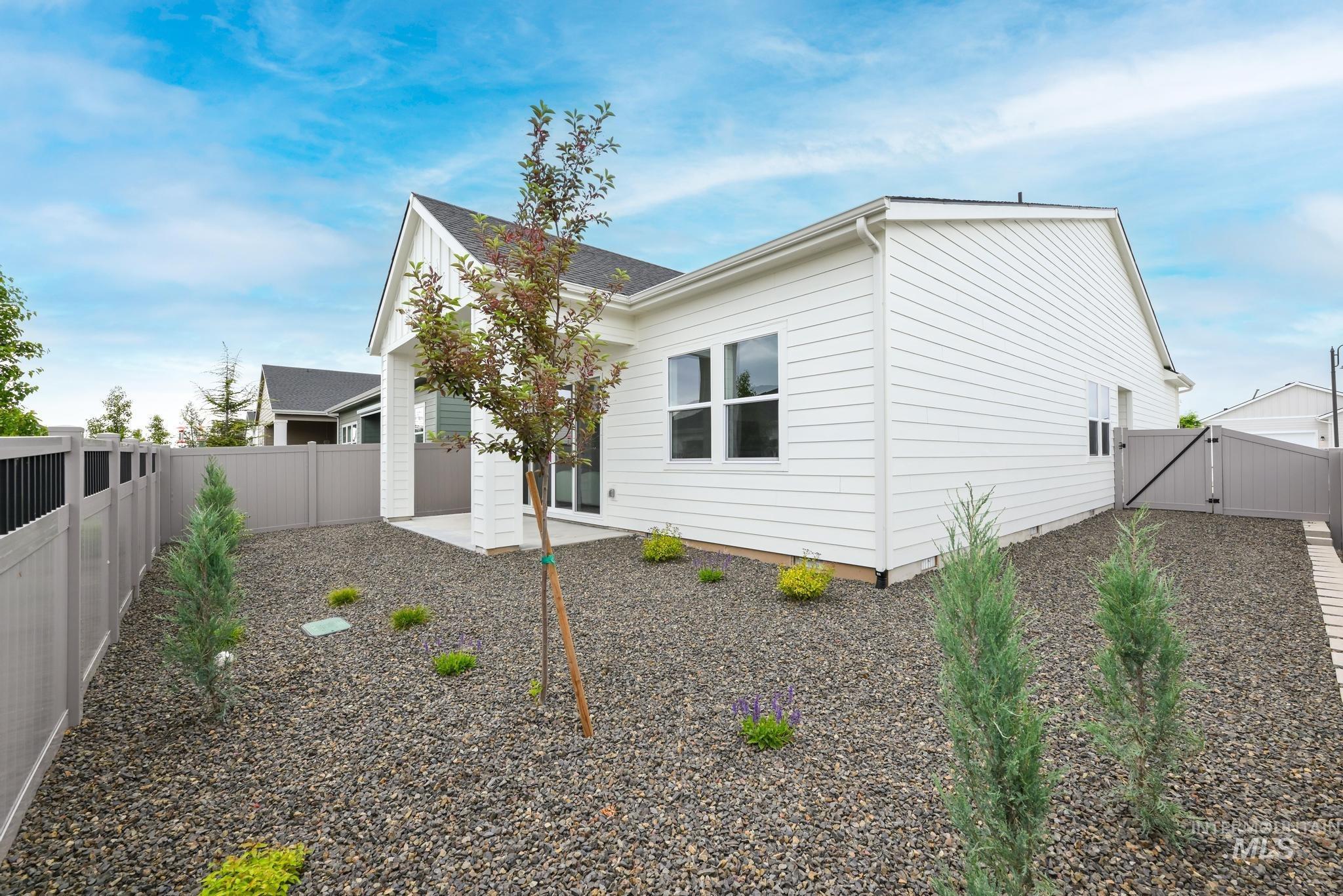 8521 W Stillmore St, Star, Idaho 83669, 3 Bedrooms, 2 Bathrooms, Residential For Sale, Price $499,000, 98971731