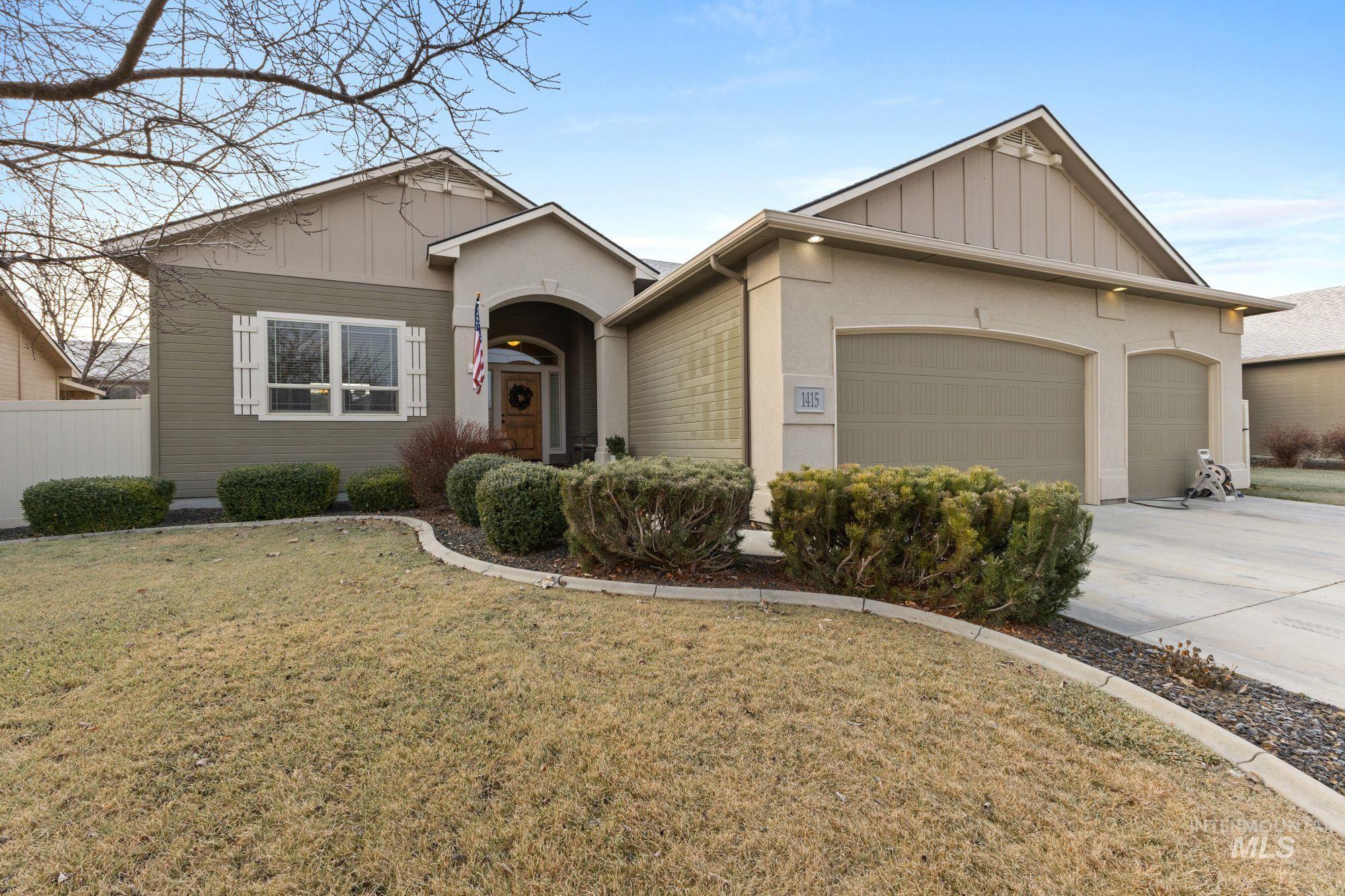 1415 W Raelin Drive, Nampa, Idaho 83686, 3 Bedrooms, 2 Bathrooms, Residential For Sale, Price $459,900,MLS 98971732