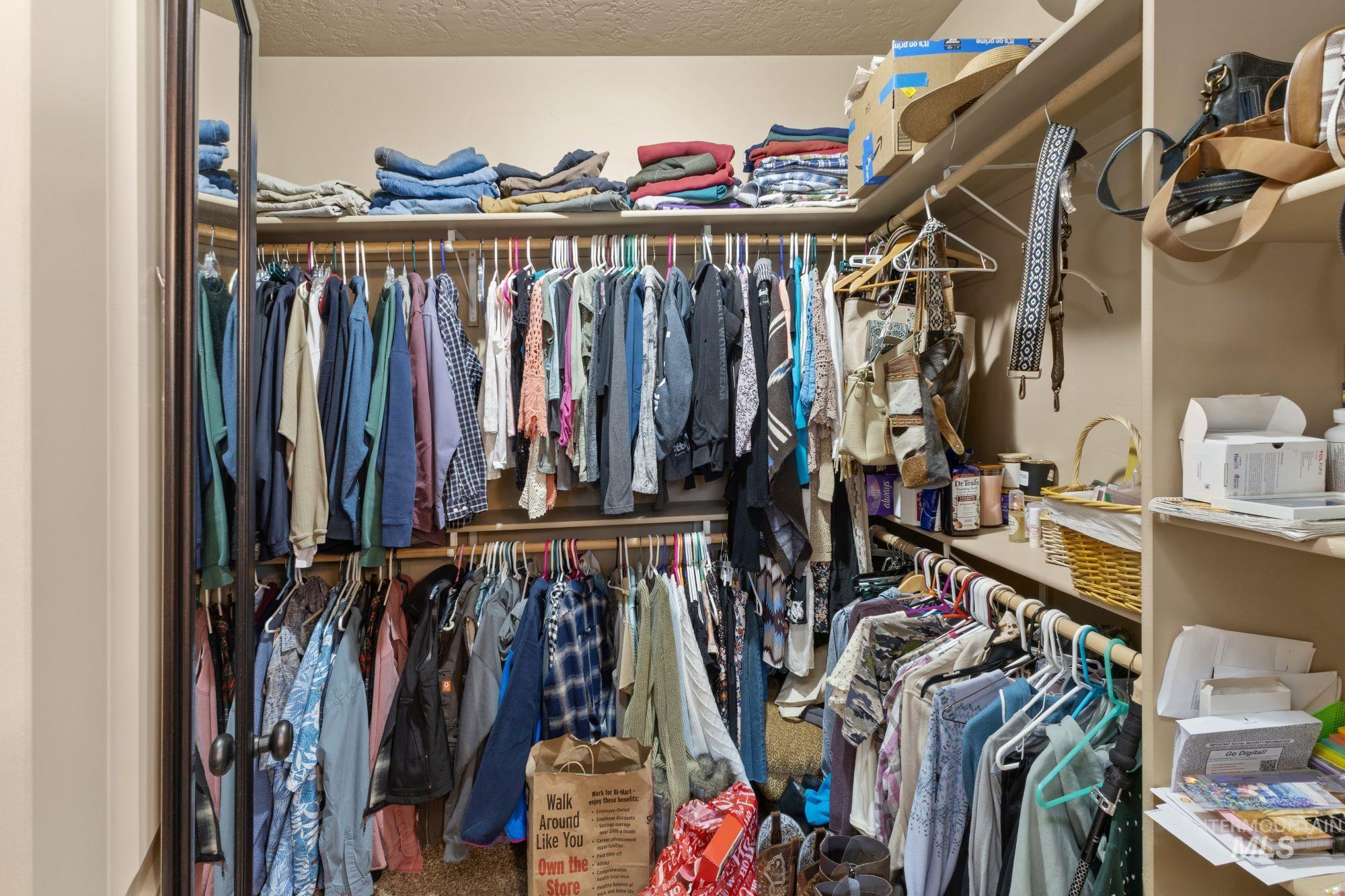 1415 W Raelin Drive, Nampa, Idaho 83686, 3 Bedrooms, 2 Bathrooms, Residential For Sale, Price $459,900,MLS 98971732