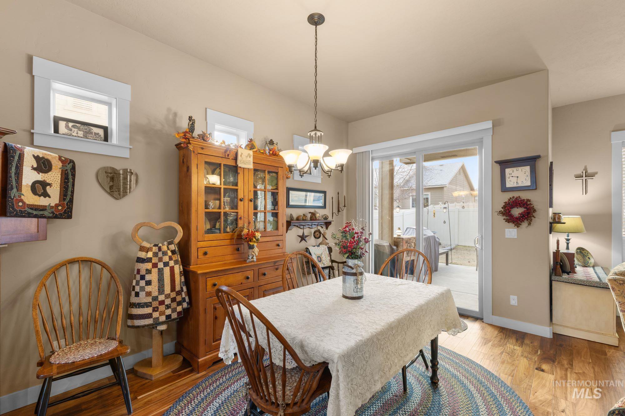 1415 W Raelin Drive, Nampa, Idaho 83686, 3 Bedrooms, 2 Bathrooms, Residential For Sale, Price $459,900,MLS 98971732