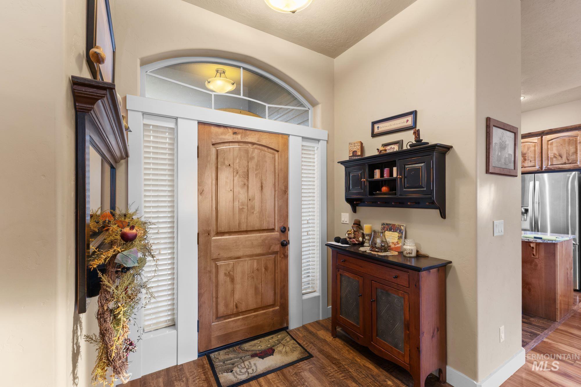 1415 W Raelin Drive, Nampa, Idaho 83686, 3 Bedrooms, 2 Bathrooms, Residential For Sale, Price $459,900,MLS 98971732