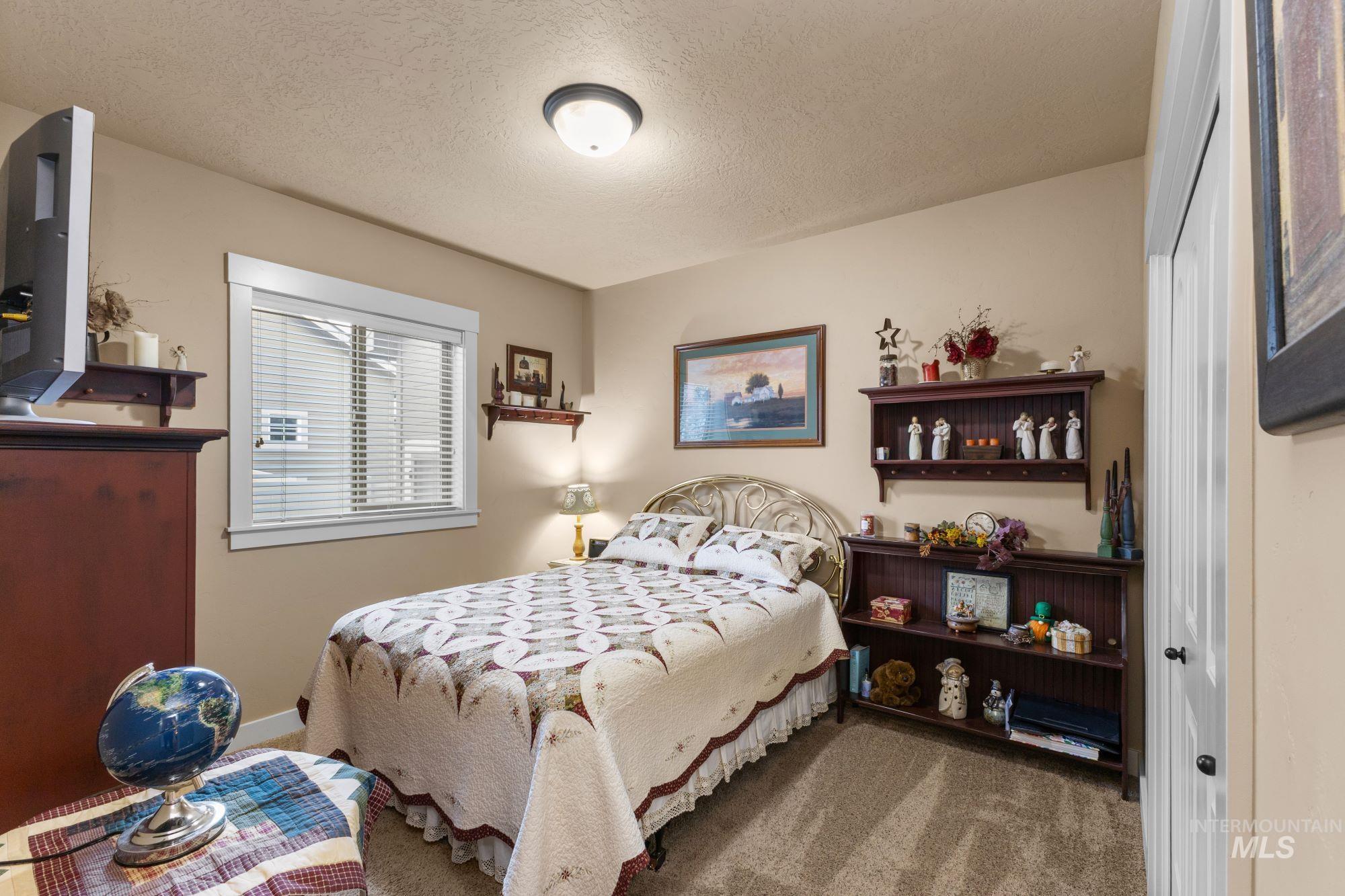 1415 W Raelin Drive, Nampa, Idaho 83686, 3 Bedrooms, 2 Bathrooms, Residential For Sale, Price $459,900,MLS 98971732