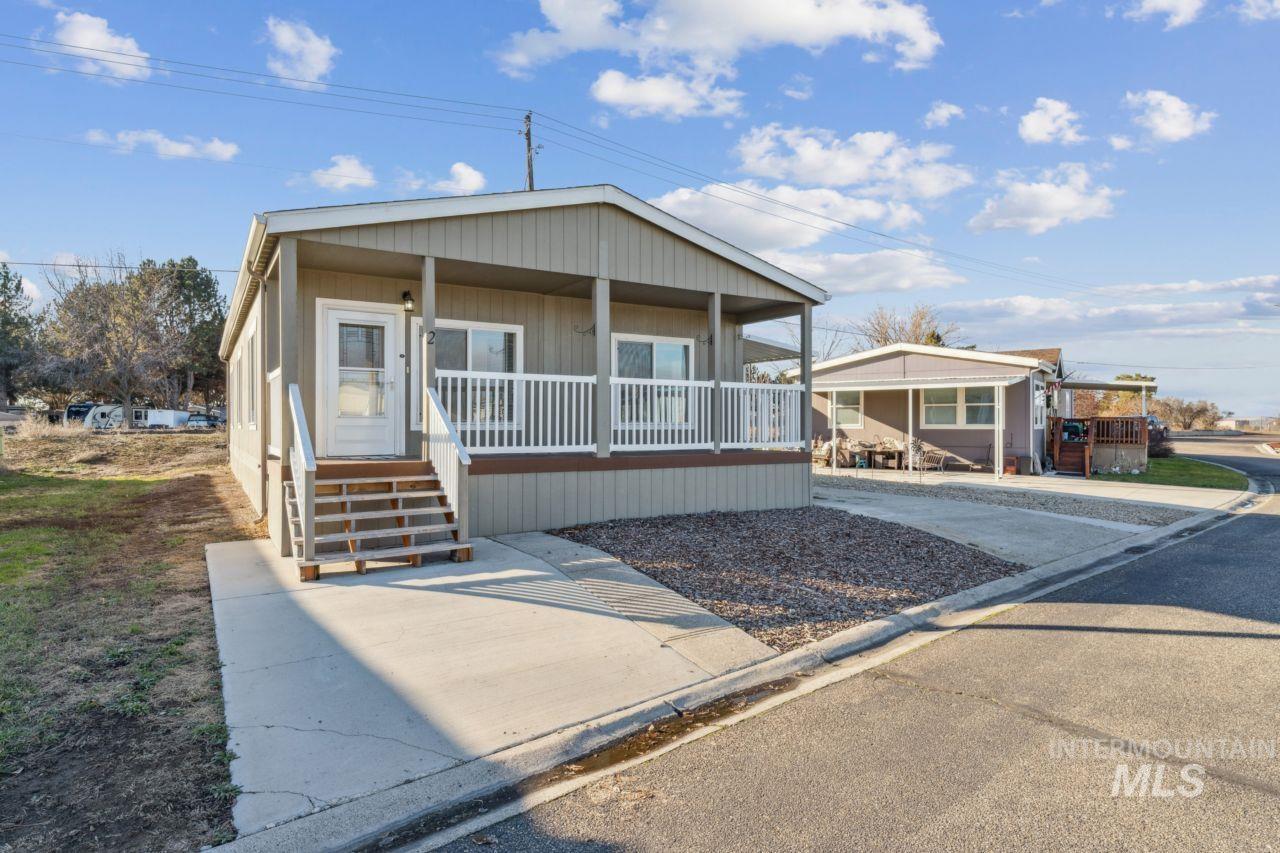 2750 Alden, Fruitland, Idaho 83619, 3 Bedrooms, 2 Bathrooms, Residential For Sale, Price $150,000,MLS 98971733