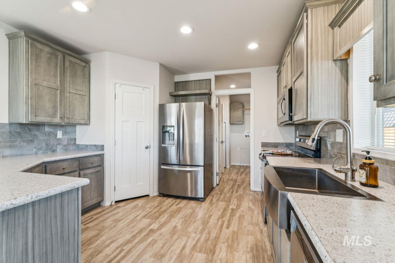 2750 Alden, Fruitland, Idaho 83619, 3 Bedrooms, 2 Bathrooms, Residential For Sale, Price $150,000,MLS 98971733