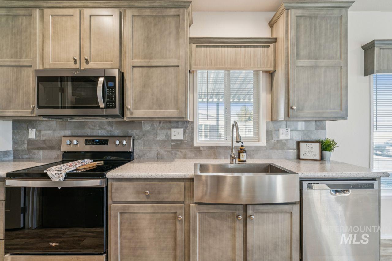 2750 Alden, Fruitland, Idaho 83619, 3 Bedrooms, 2 Bathrooms, Residential For Sale, Price $150,000,MLS 98971733