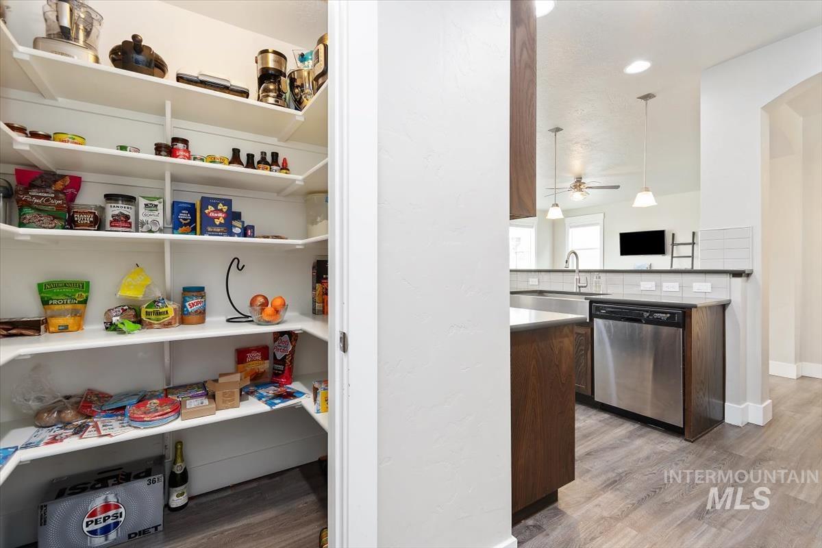 9430 S Updale Ave, Kuna, Idaho 83634, 4 Bedrooms, 3 Bathrooms, Residential For Sale, Price $534,000,MLS 98971735